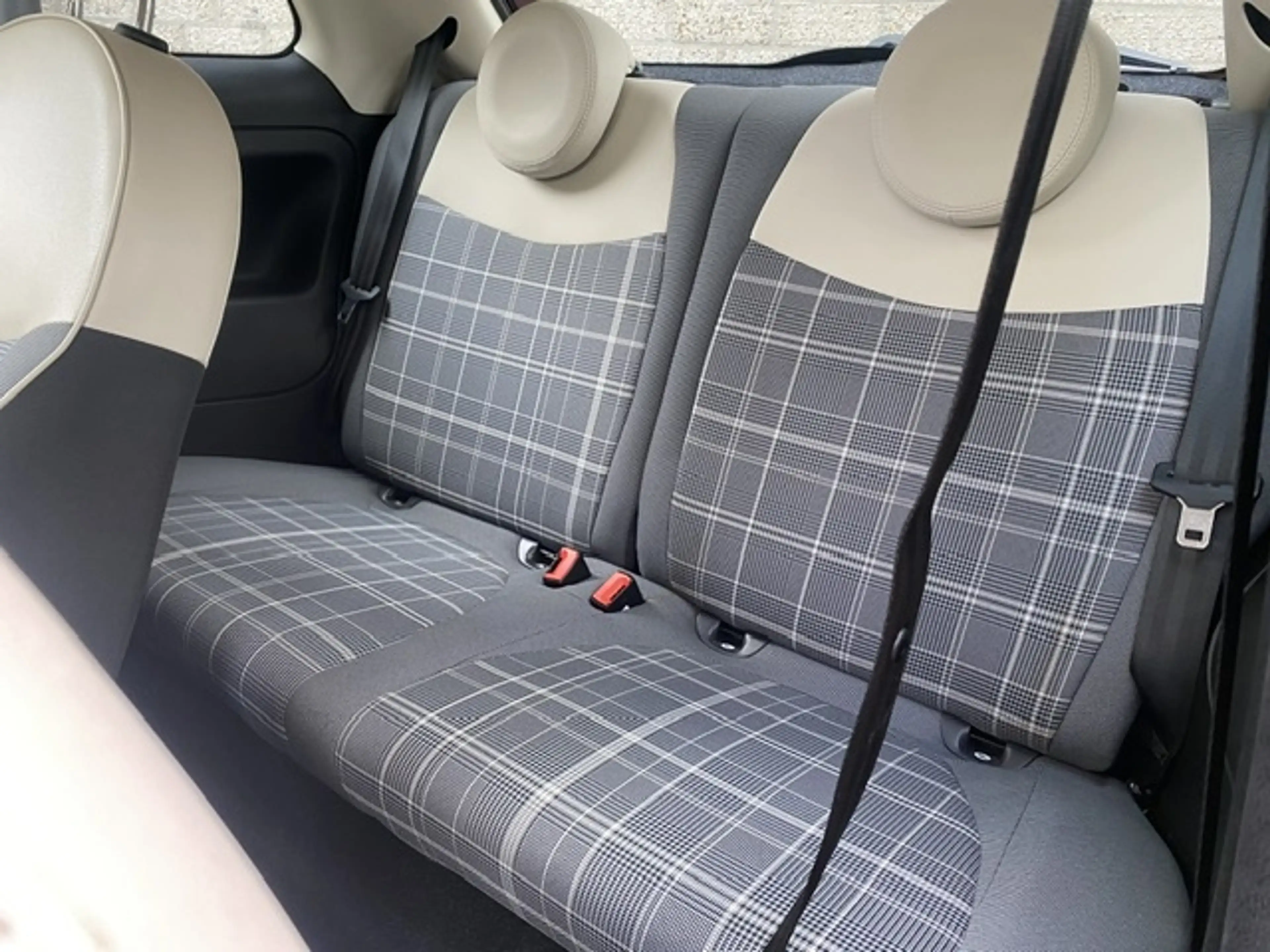 Fiat 500 1.2 Lounge NAV/DAB/CARPLAY — photo 6