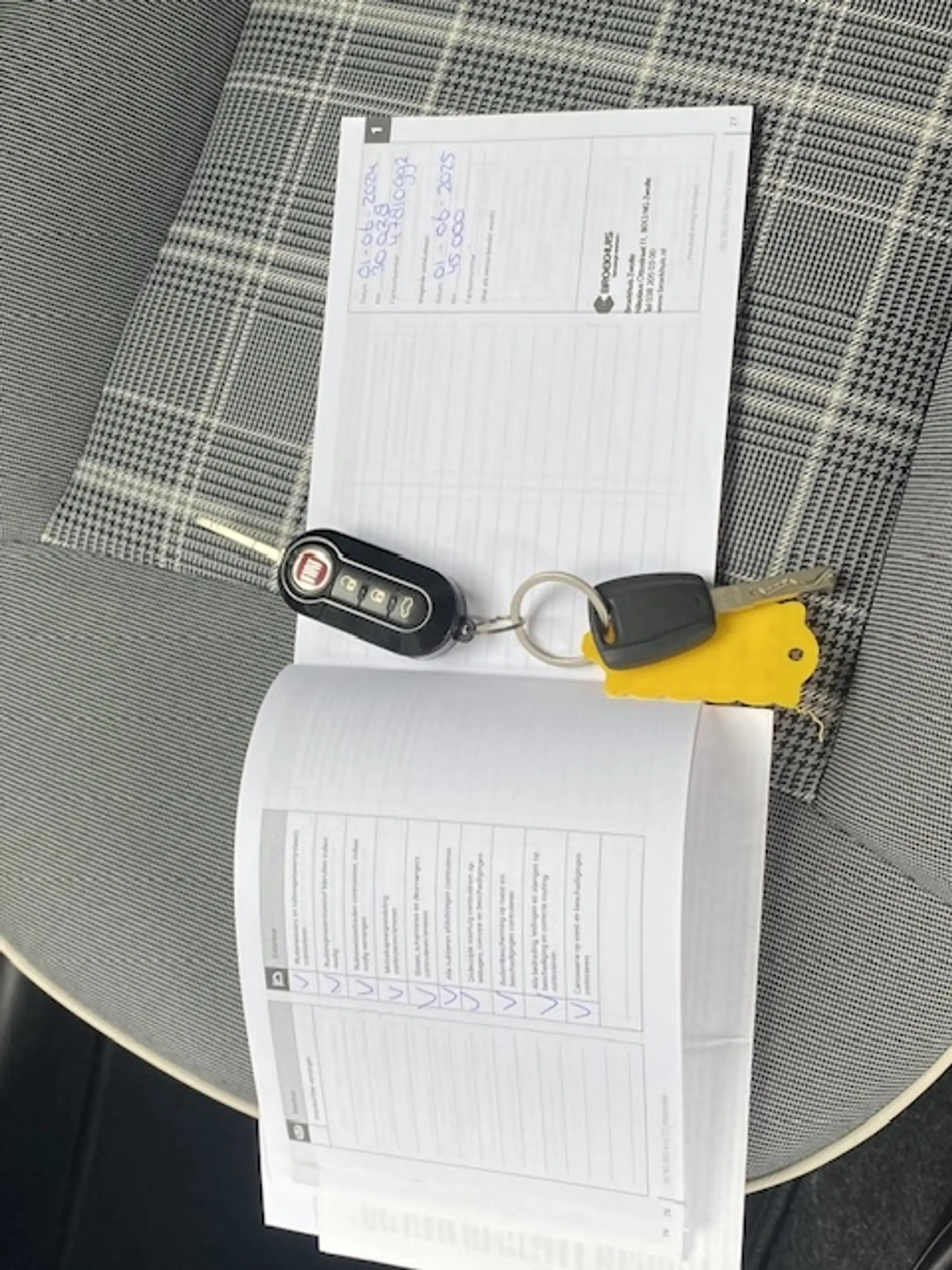 Fiat 500 1.2 Lounge NAV/DAB/CARPLAY — photo 31