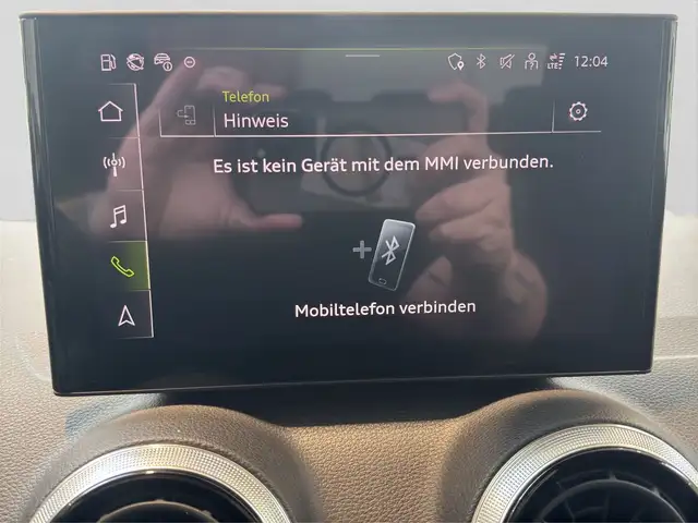 Audi Q2 view 15
