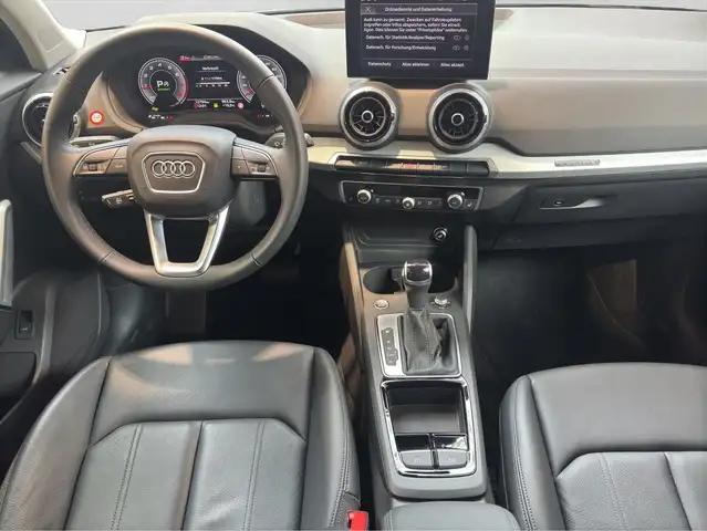 Audi Q2 view 5