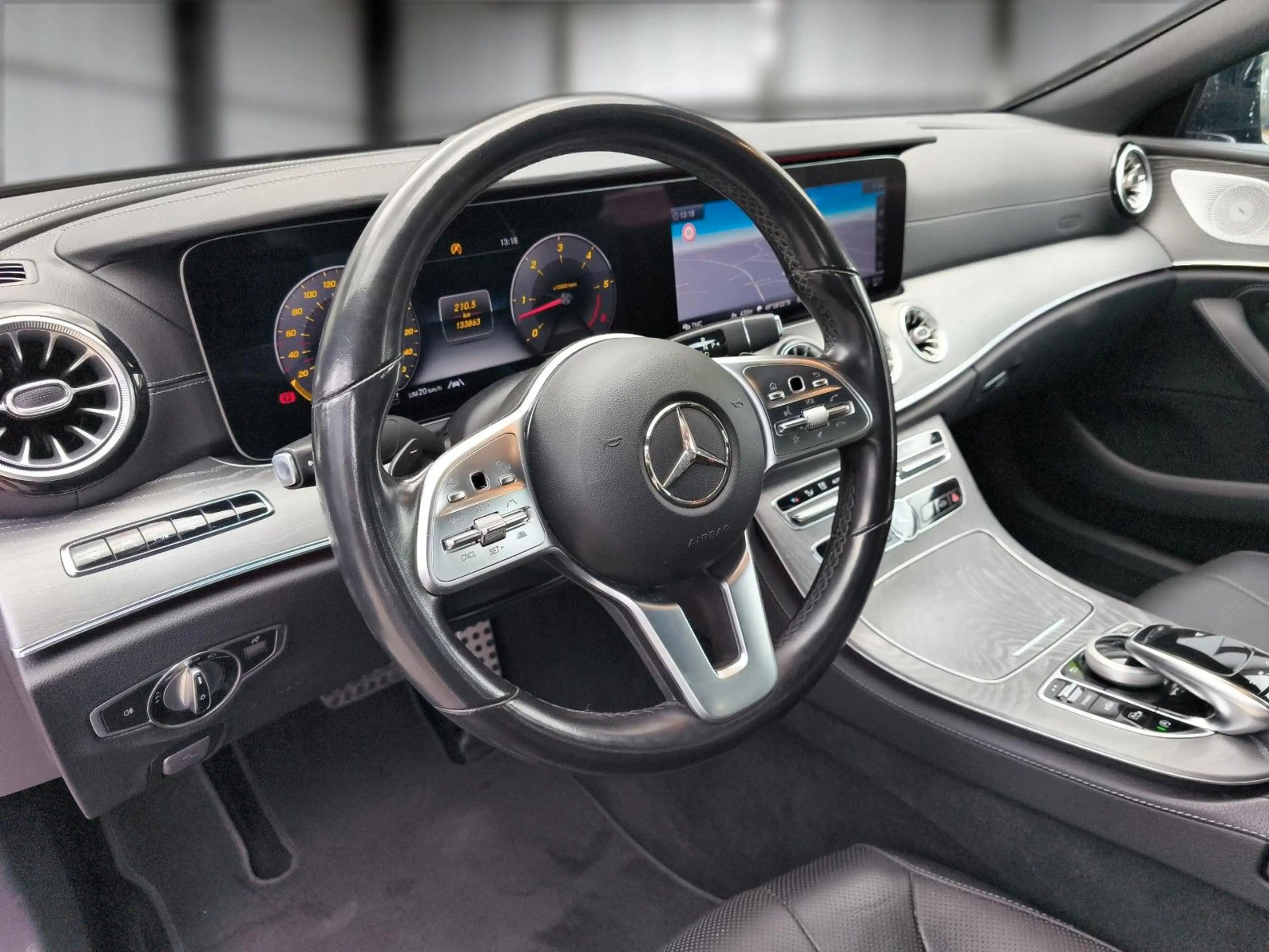 Mercedes-Benz CLS 400 d 4Matic AMG MEGA AUSSTATTUNG!! — photo 11
