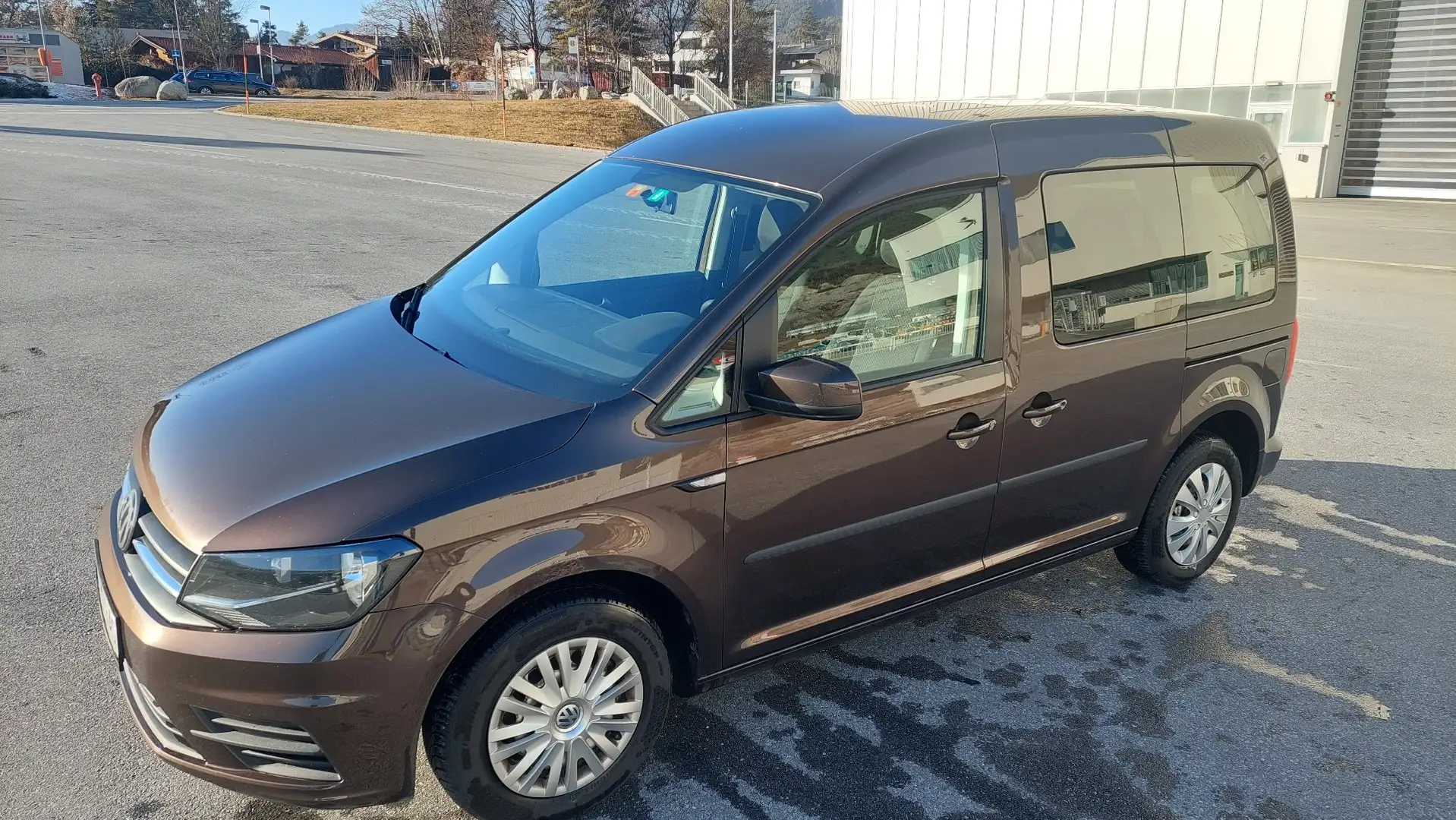 Volkswagen Caddy Kombi Comfortline 1,4 EcoFuel Braun - 2