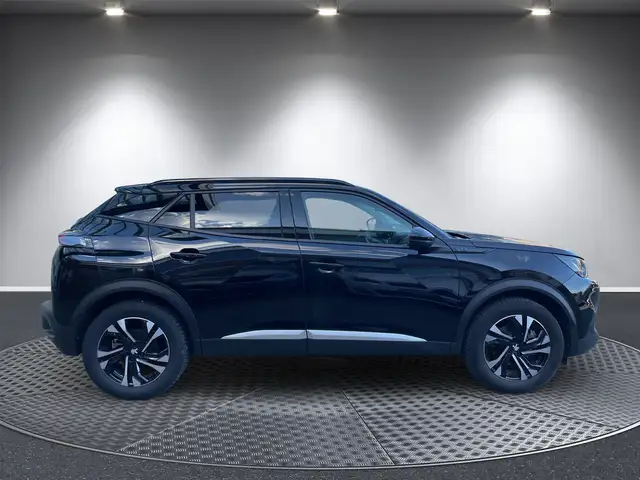 Peugeot 2008 view 6