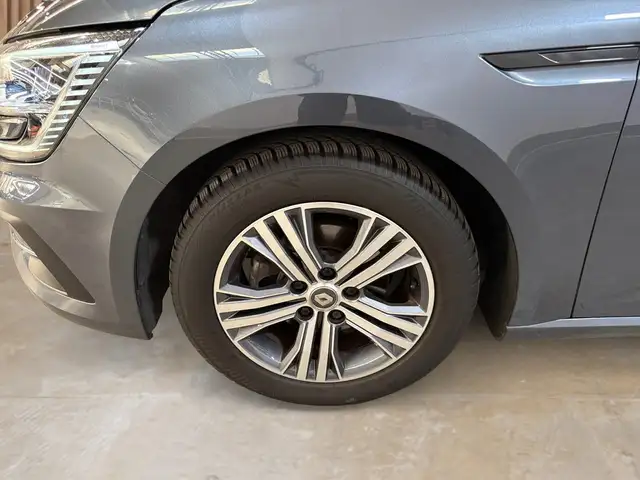 Renault Megane view 12