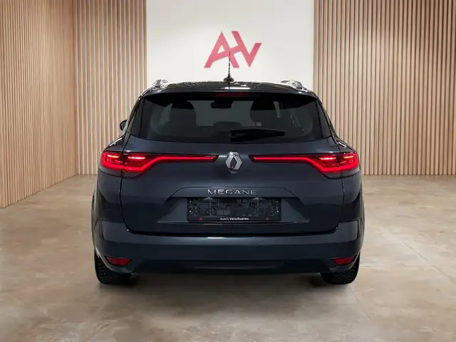 Renault Megane view 8