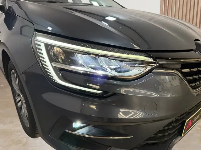 Renault Megane view 4