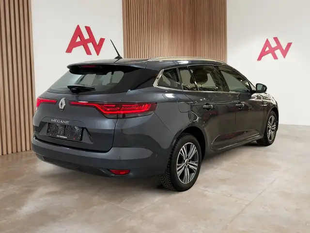 Renault Megane view 6