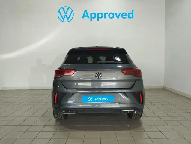 Volkswagen T-Roc view 9