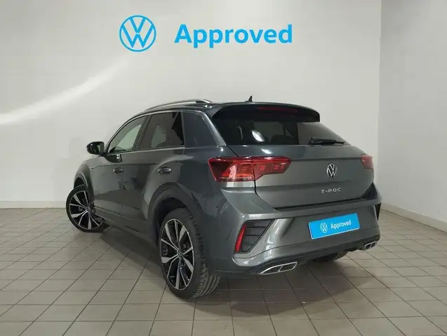 Volkswagen T-Roc view 2