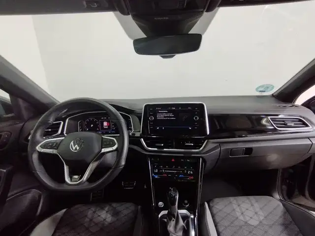 Volkswagen T-Roc view 4