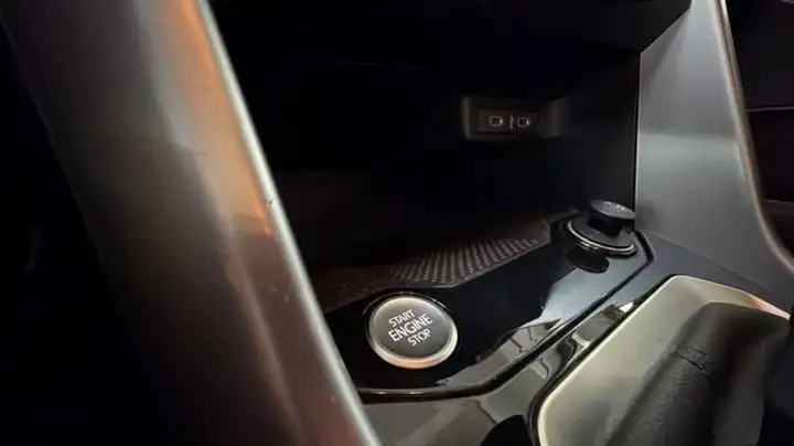Volkswagen T-Roc 2025, foto 18