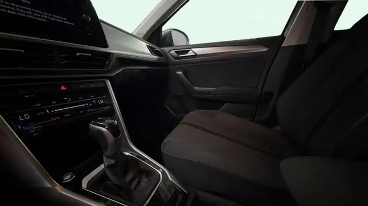 Volkswagen T-Roc 2025, foto 13
