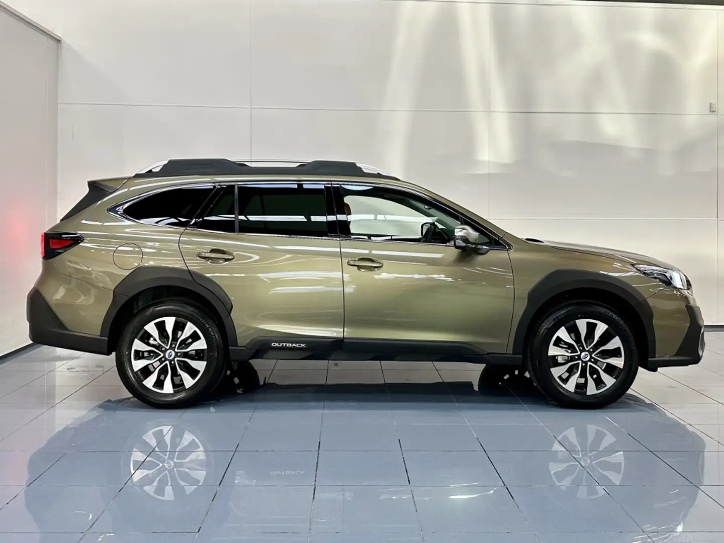 Subaru OUTBACK 2.5 Touring CVT Verde - 2