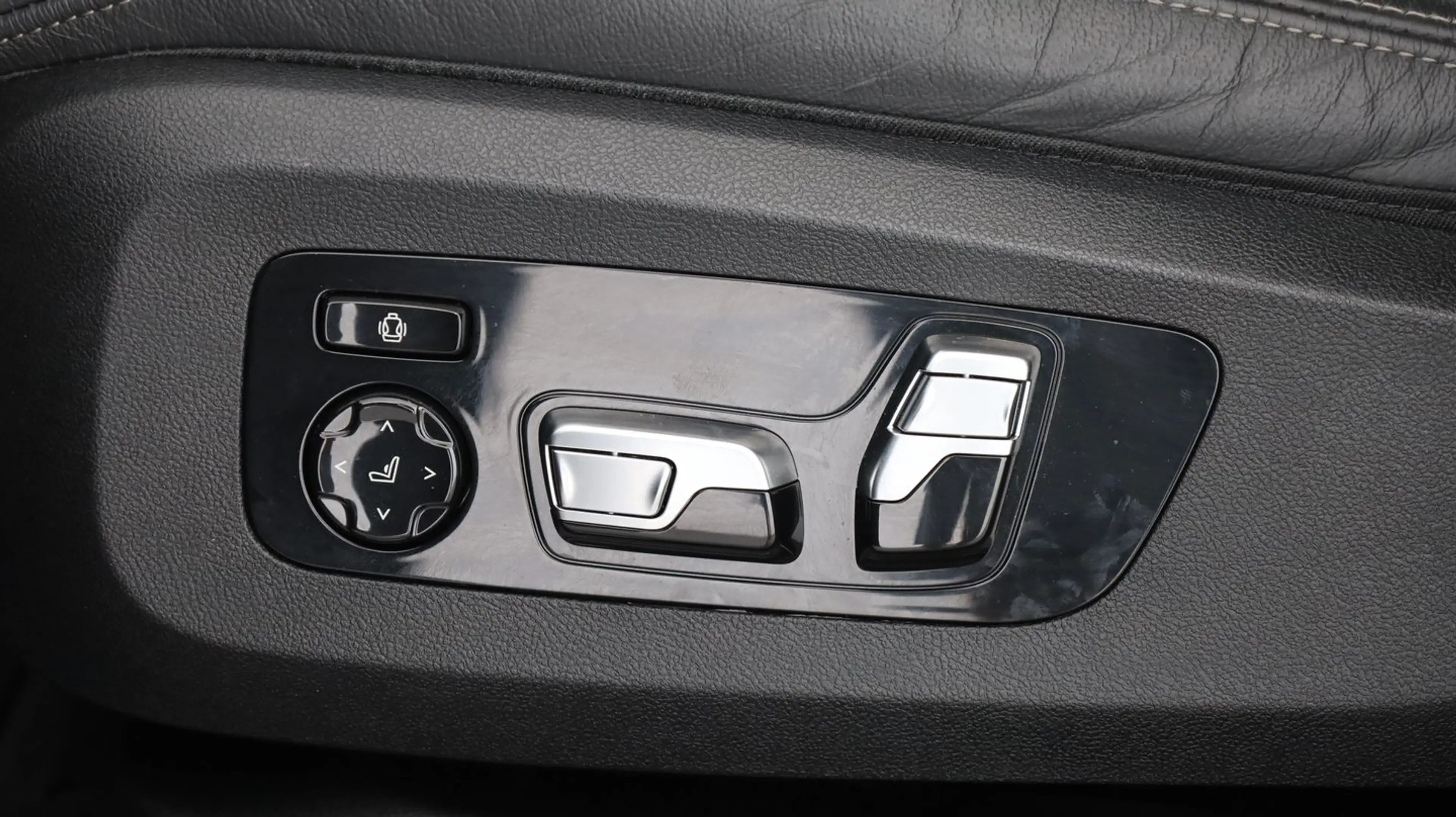 BMW X6 xDrive 30 d — photo 10