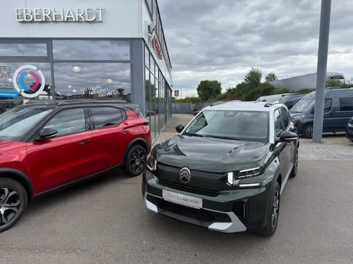 Citroen C3 Aircross Pure Tech 100 Plus Vert - 2