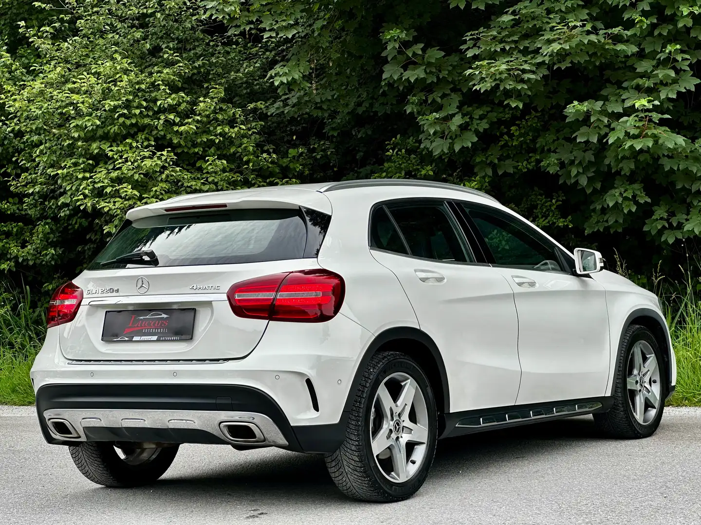 Mercedes-Benz GLA 220 CDI 4Matic AMG-Sport Aut. *ALLRAD*NAVI*LED*TOP* Blanc - 2