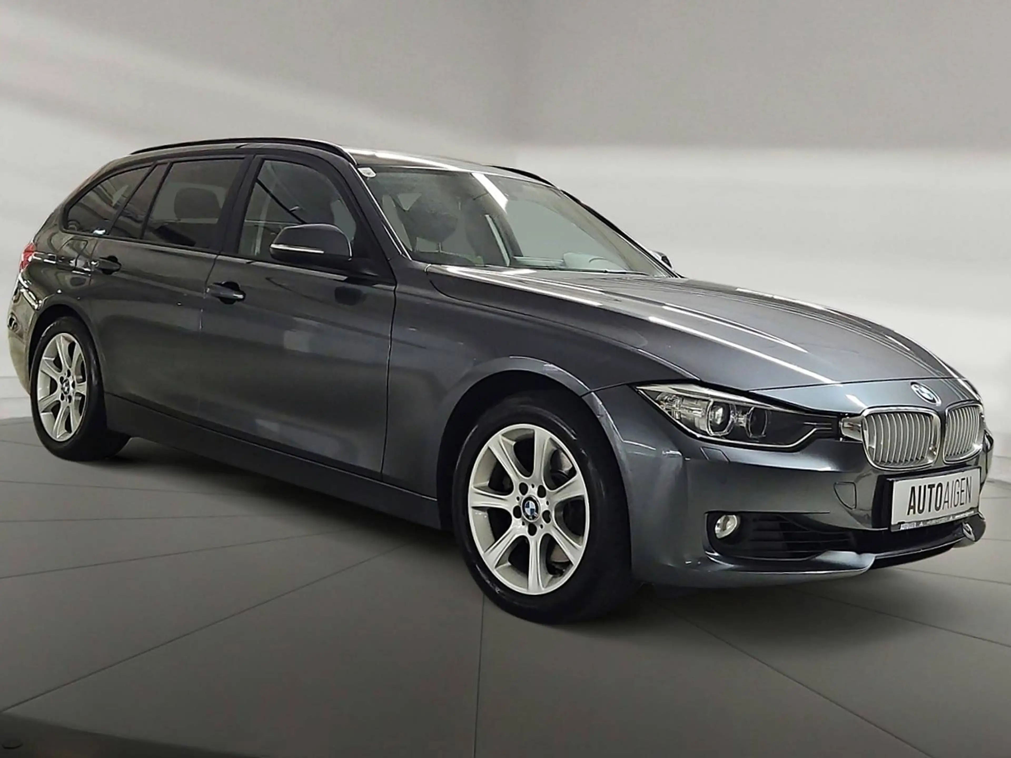 BMW 330 d xDrive * XENON * SZH * NAVI - PROFESSIONAL * PDC * — photo 7