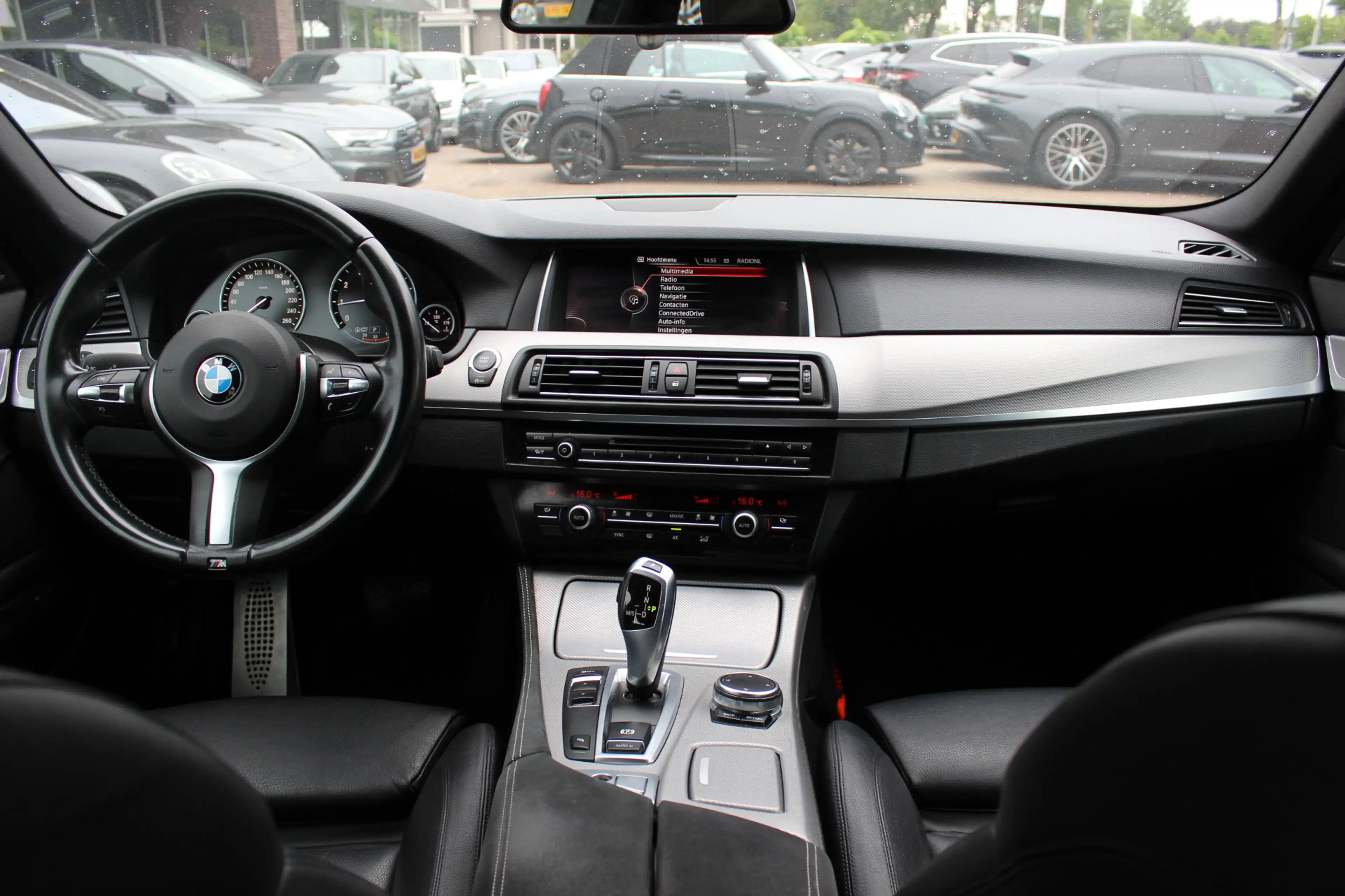 BMW 520 5-serie Touring 520i Executive M Sport / NL Auto! — photo 2