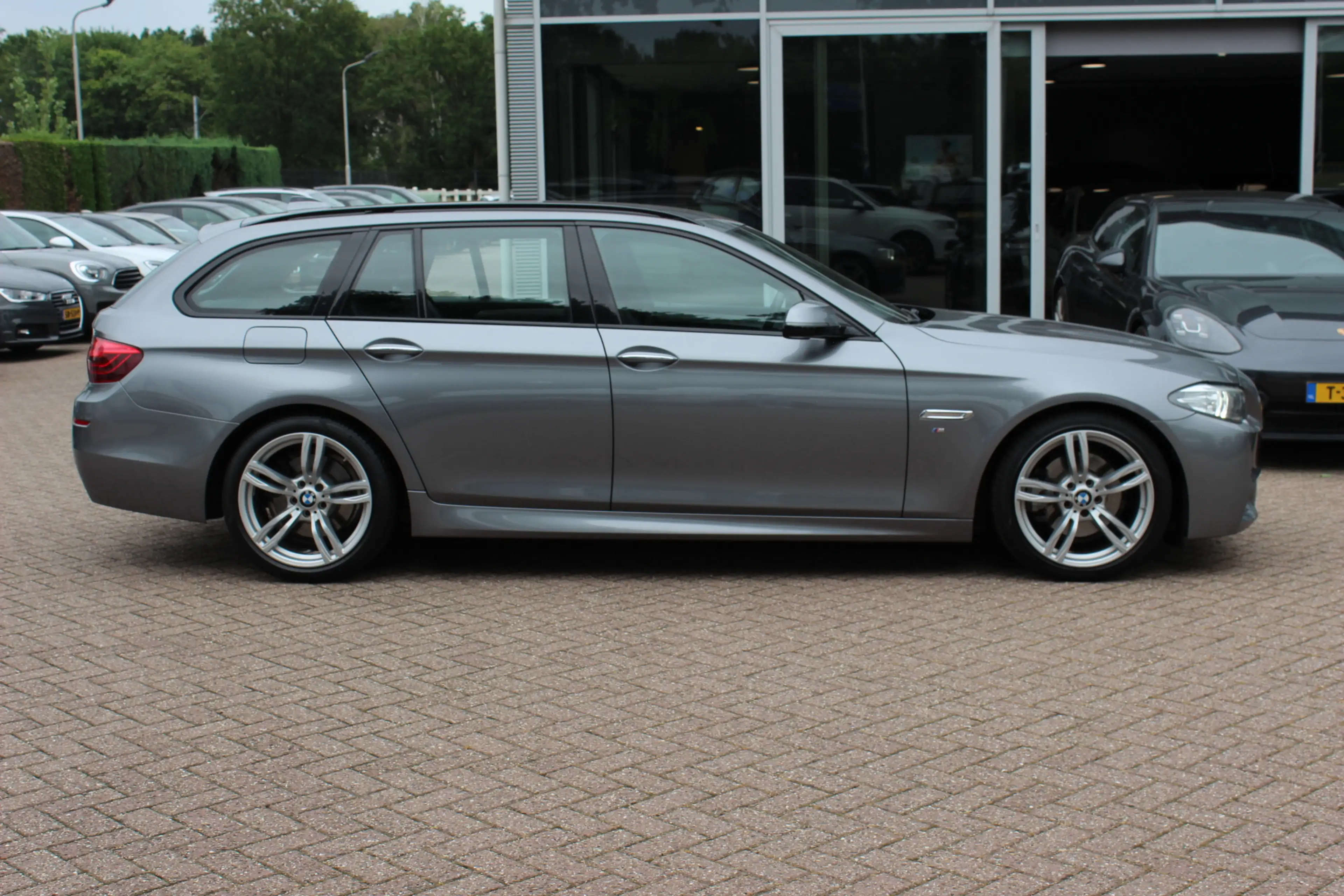 BMW 520 5-serie Touring 520i Executive M Sport / NL Auto! — photo 5
