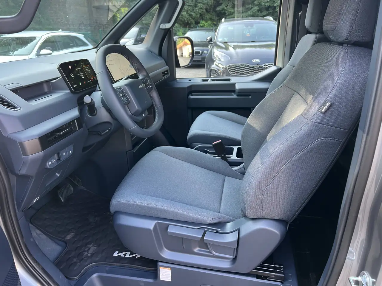 Kia PV5 Cargo 2026 — фото 8
