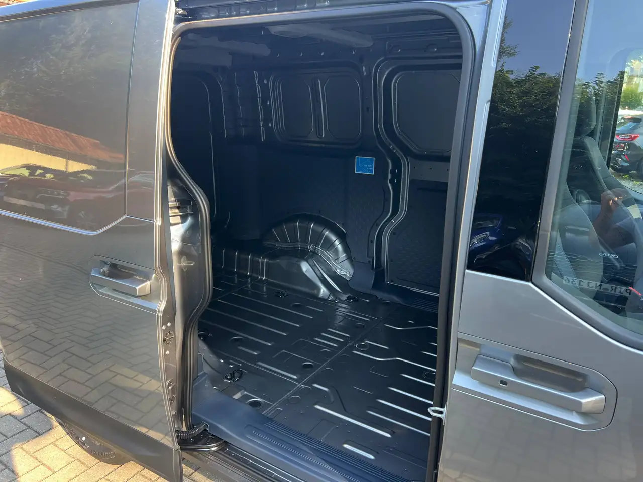 Kia PV5 Cargo 2026 — фото 15