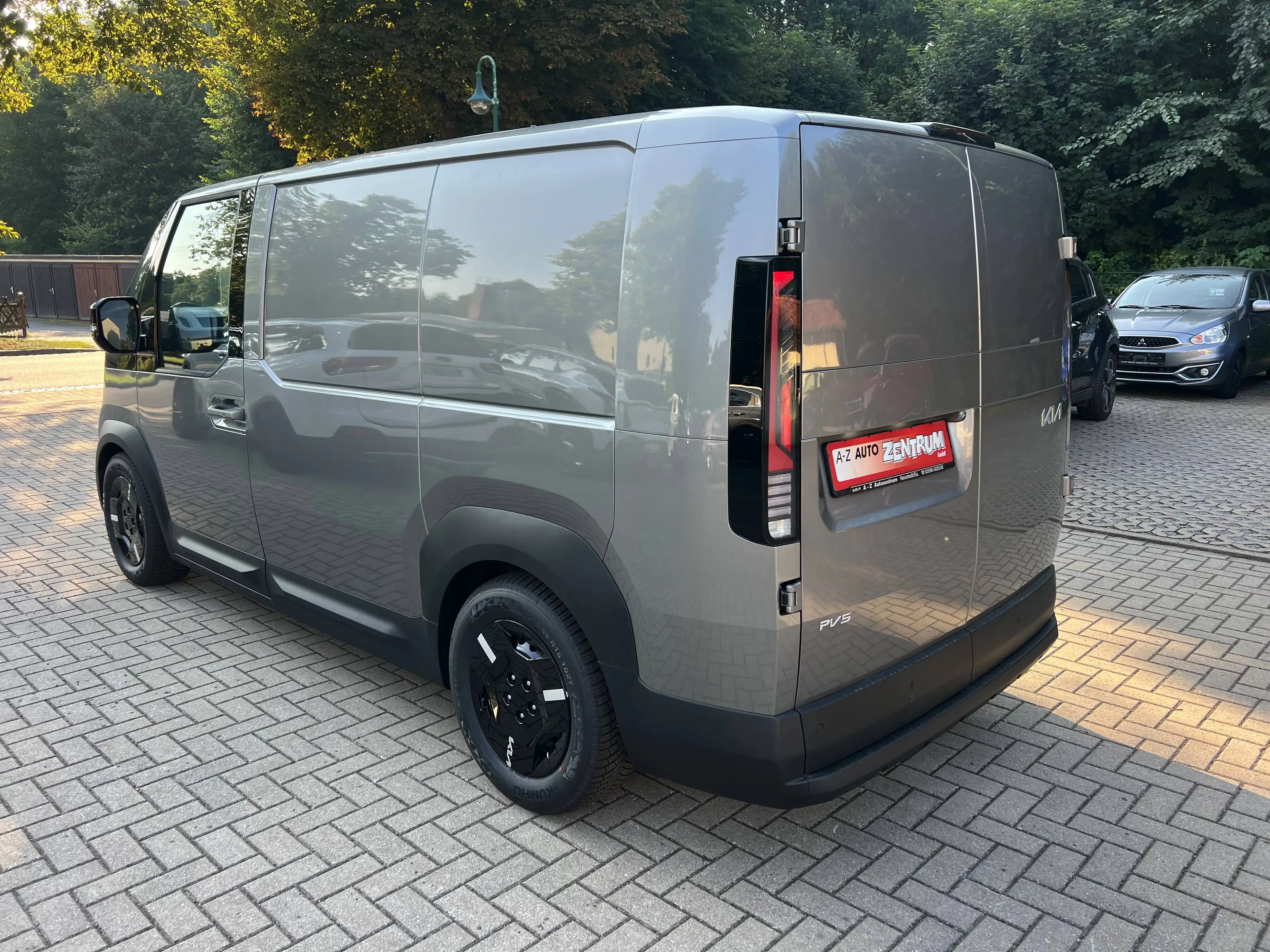 Kia PV5 Cargo PV5 CARGO L2H1 3T 71.2 PLUS WP AW — photo 3