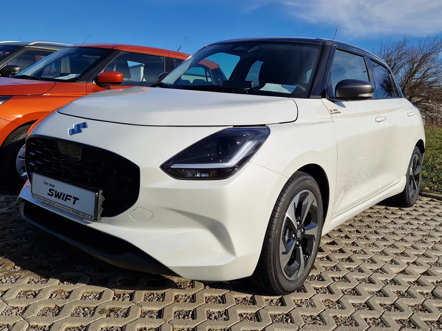 Suzuki Swift 1.2 Hybrid CVT Comfort+ Blanc - 1