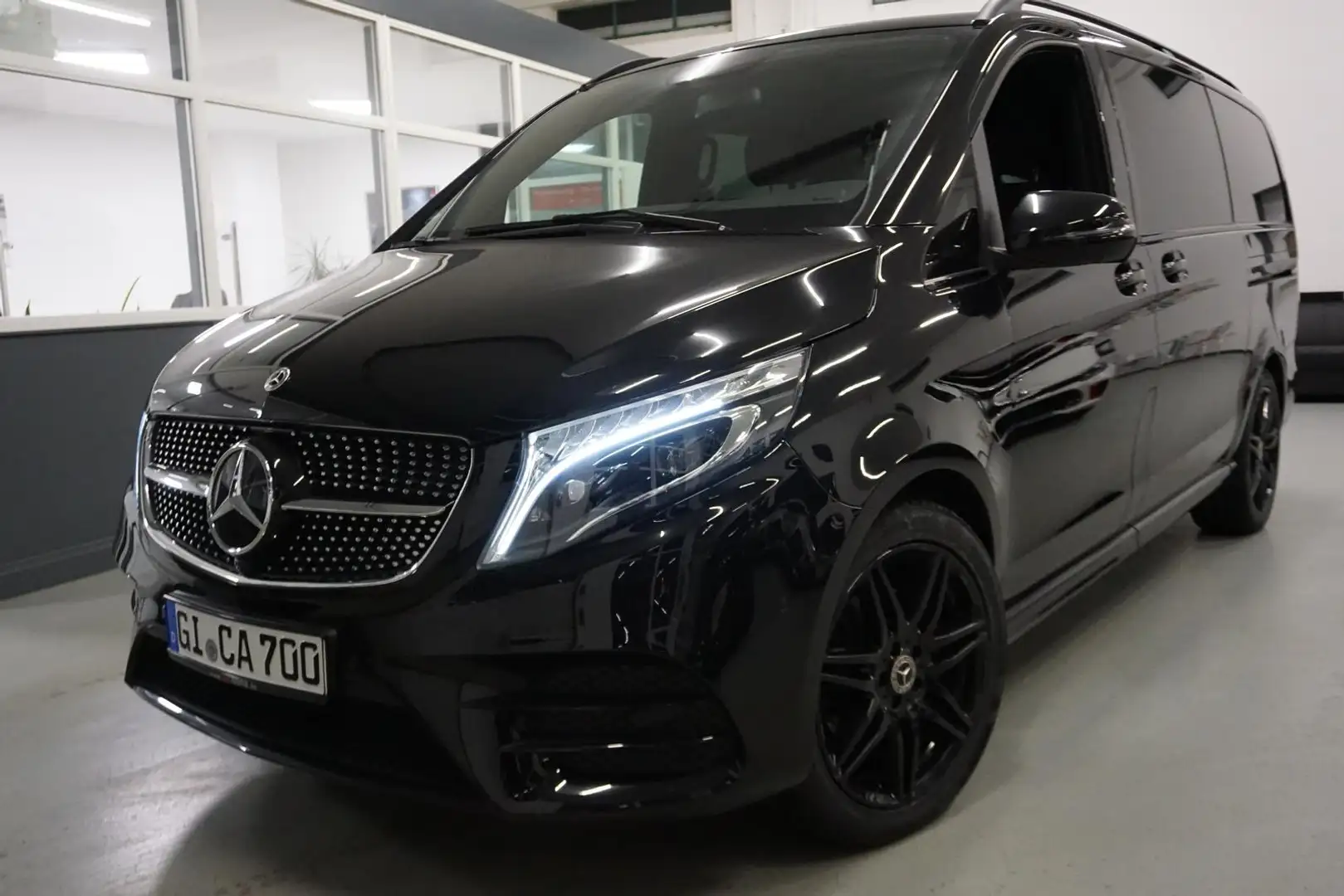 Mercedes-Benz V 300 d Avant.Ed./Leder/Standh./PanoDach*AMG*AHK Noir - 2