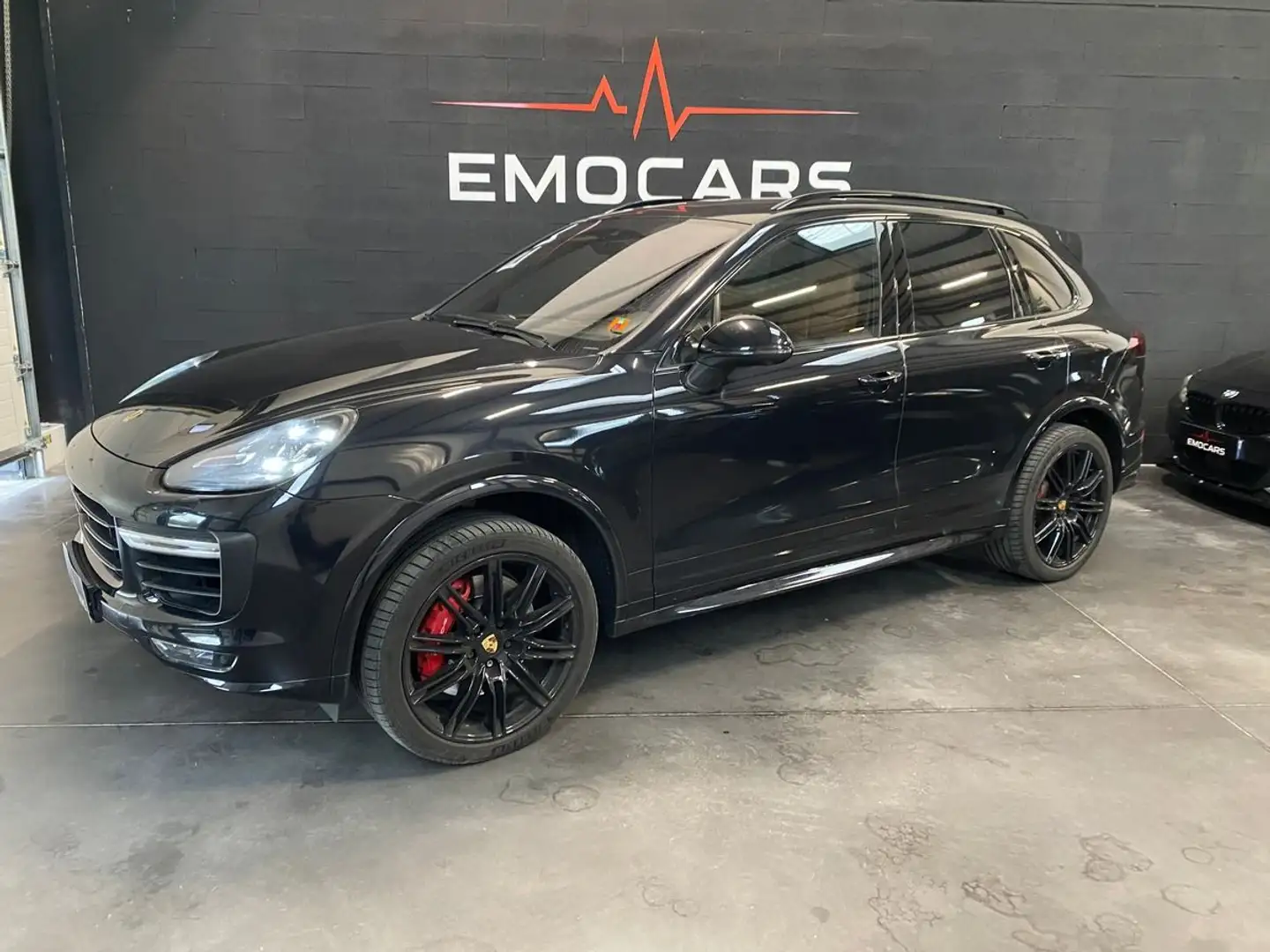 Porsche Cayenne TURBO 520 (958) Noir - 2