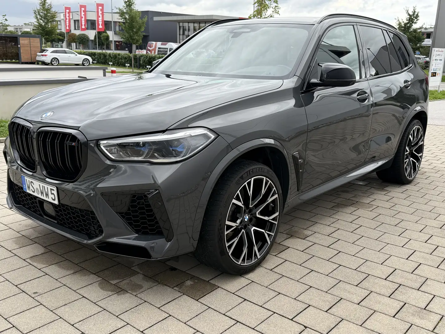 BMW X5 M Competition NP 170.000€ ink 21 Zoll M Winterräd Grau - 1