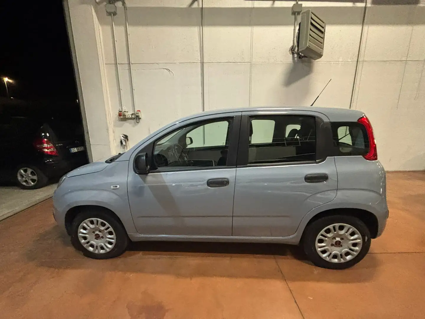 Fiat Panda 1.2 Lounge Bleu - 2
