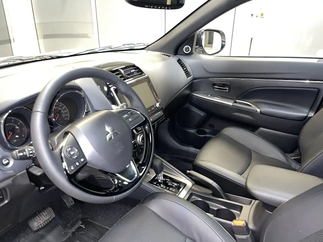 Mitsubishi RVR снимка Mitsubishi RVR