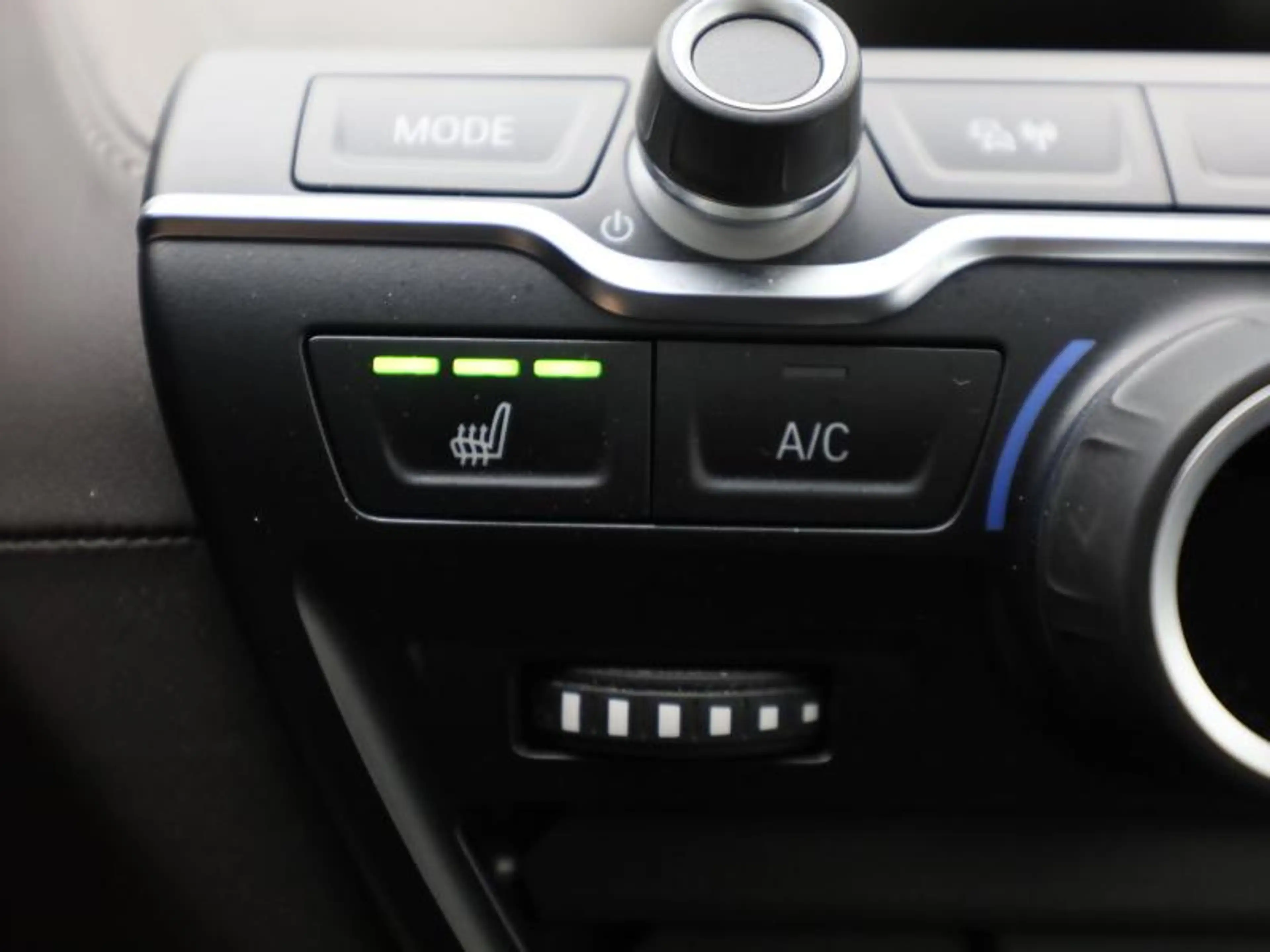 BMW i3 REX - HARMAN KARDON - LEDER - LED — photo 13