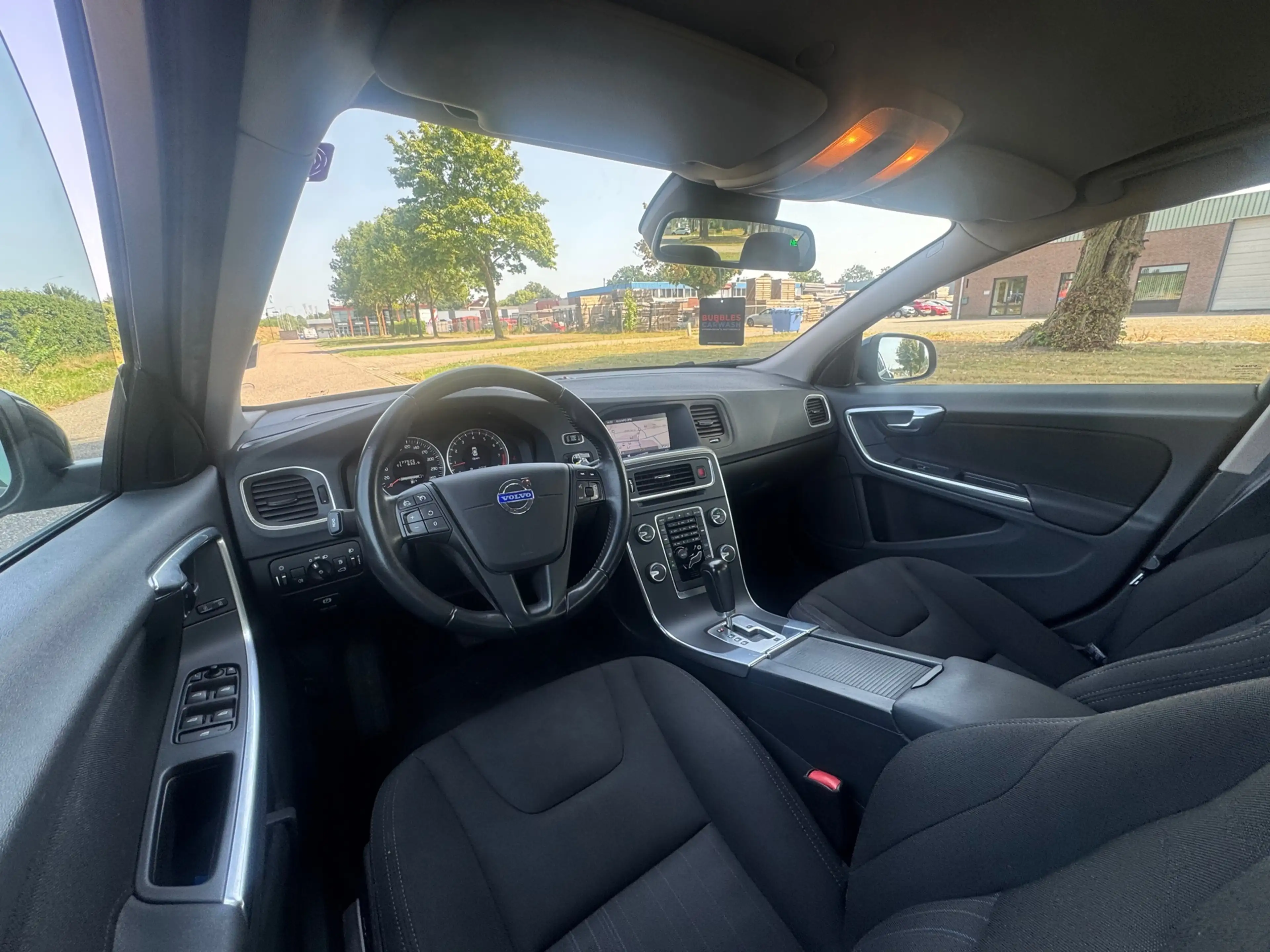 Volvo S60 1.6 T4 Kinetic 180PK AUTOMAAT! Navi l Cruise l LED — photo 6