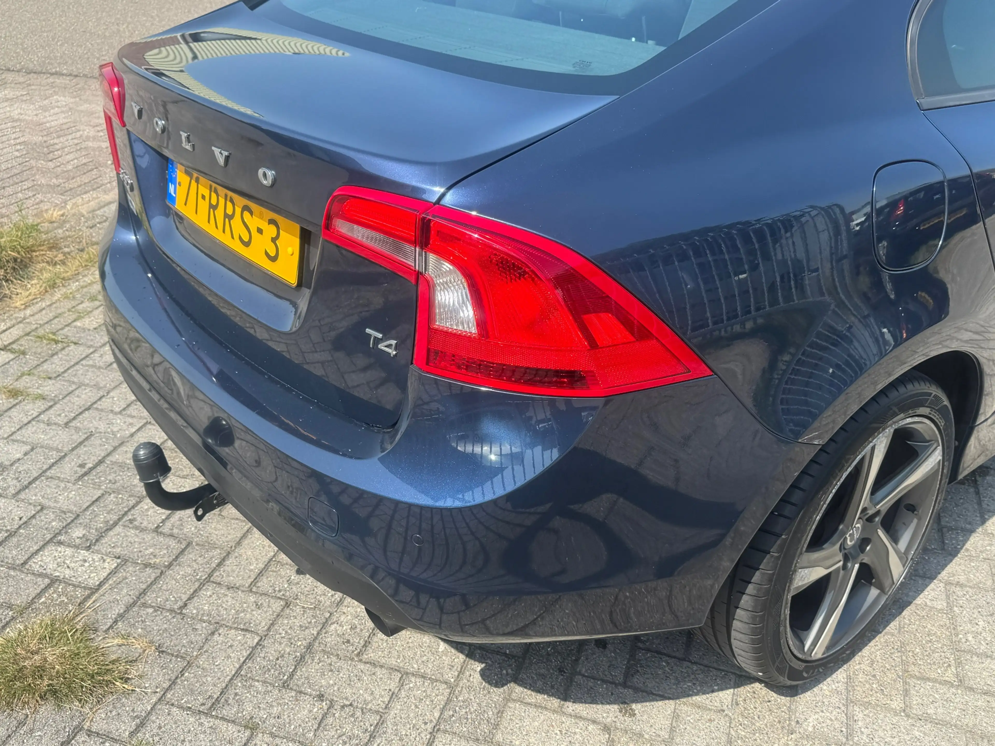 Volvo S60 1.6 T4 Kinetic 180PK AUTOMAAT! Navi l Cruise l LED — photo 41