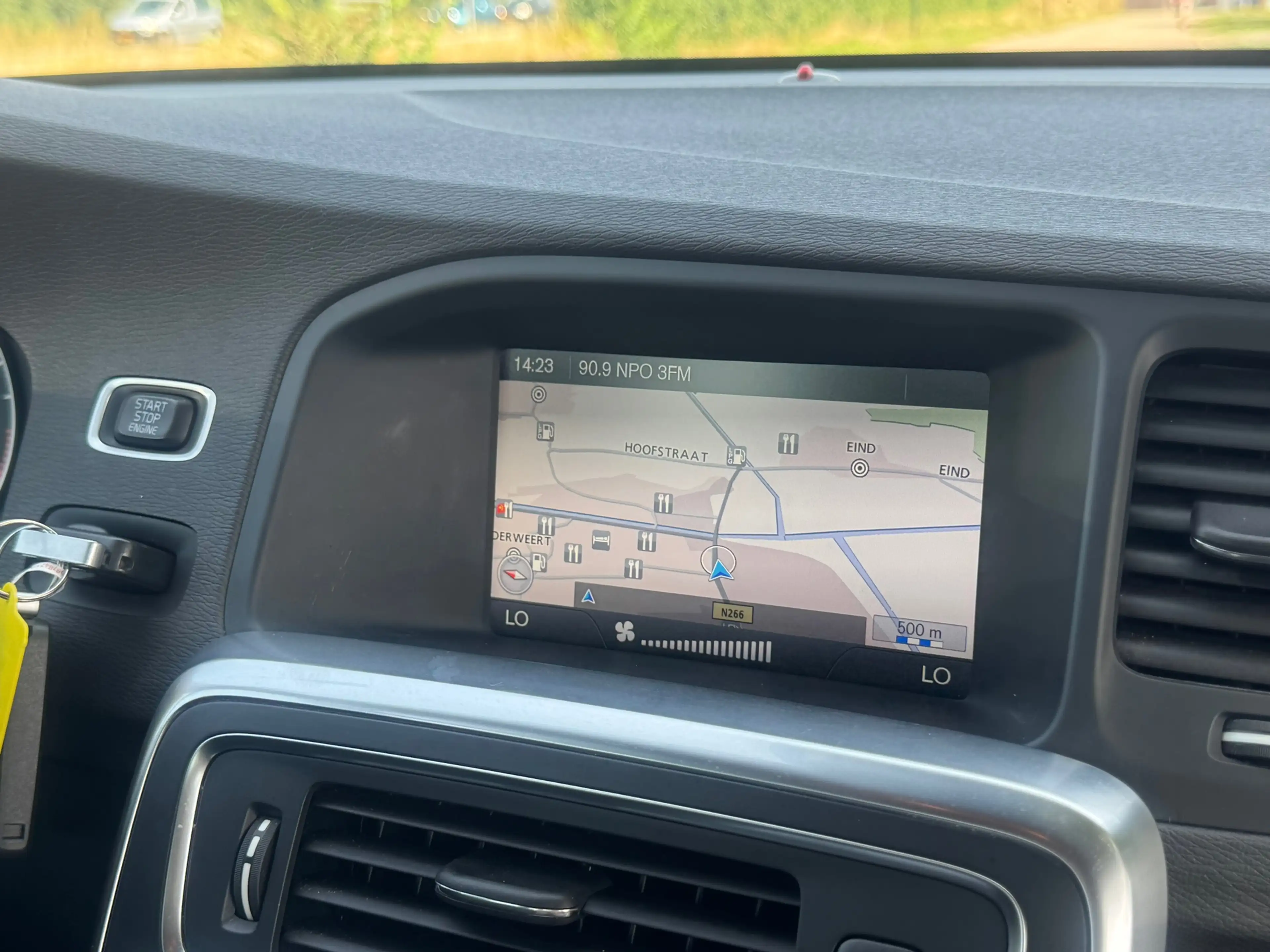Volvo S60 1.6 T4 Kinetic 180PK AUTOMAAT! Navi l Cruise l LED — photo 25