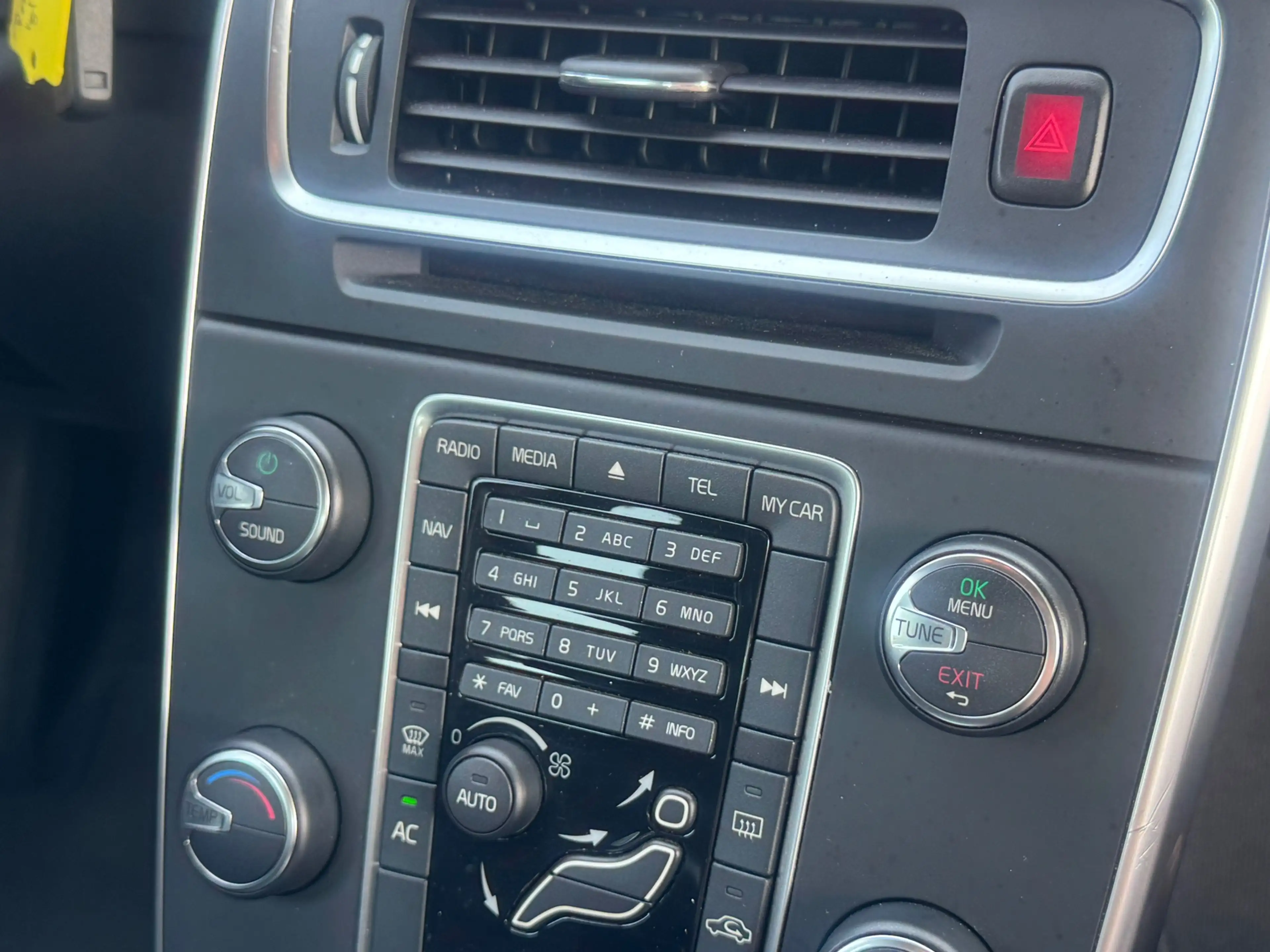 Volvo S60 1.6 T4 Kinetic 180PK AUTOMAAT! Navi l Cruise l LED — photo 26