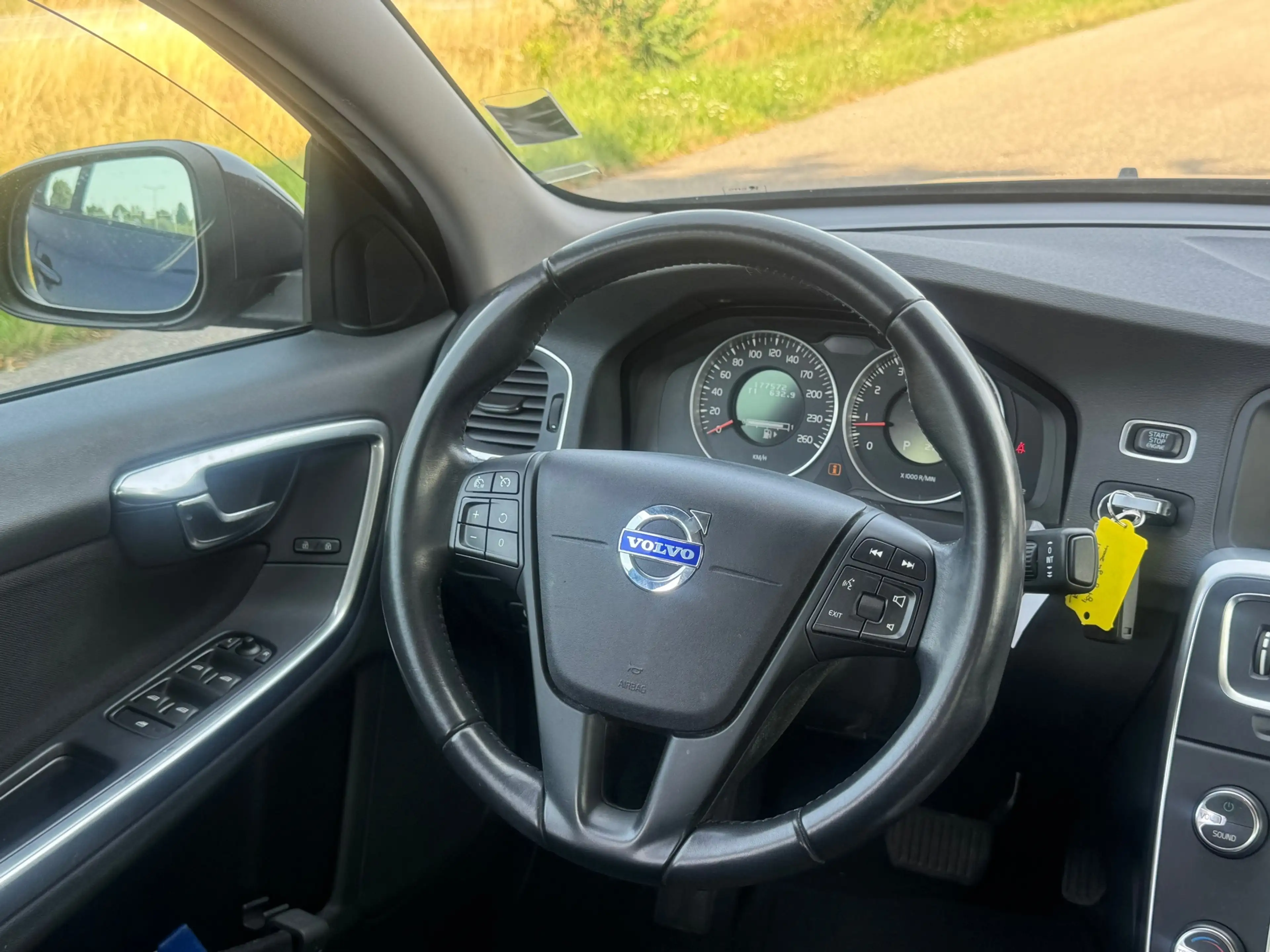 Volvo S60 1.6 T4 Kinetic 180PK AUTOMAAT! Navi l Cruise l LED — photo 28