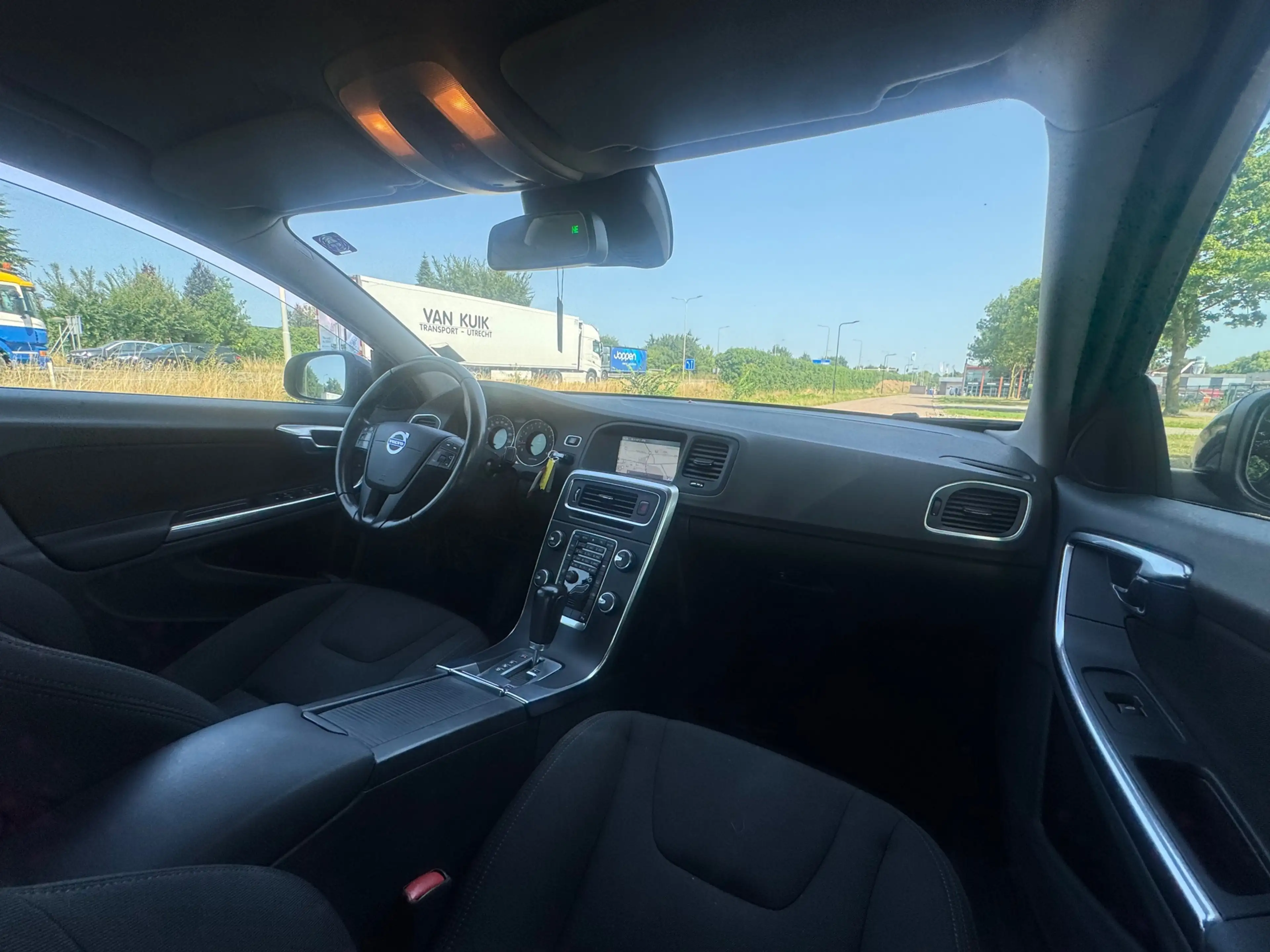 Volvo S60 1.6 T4 Kinetic 180PK AUTOMAAT! Navi l Cruise l LED — photo 19