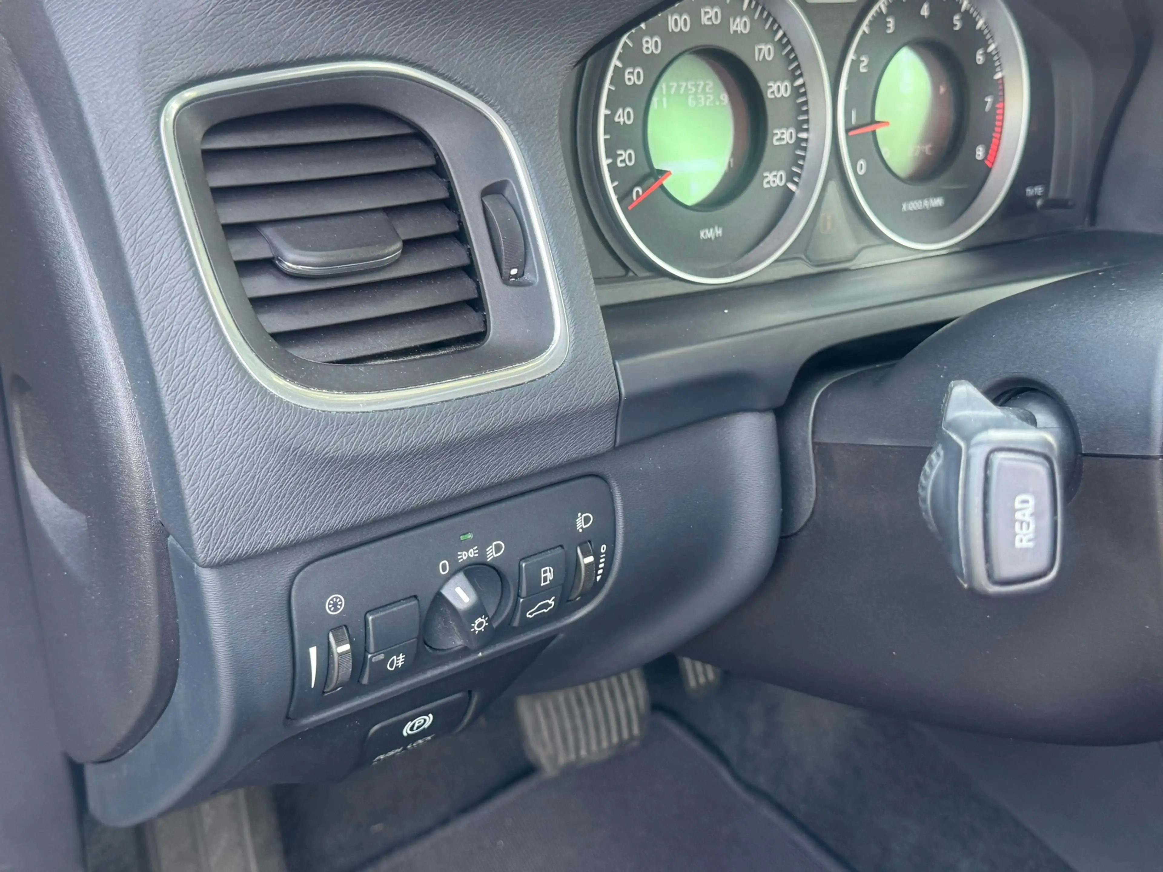 Volvo S60 1.6 T4 Kinetic 180PK AUTOMAAT! Navi l Cruise l LED — photo 32