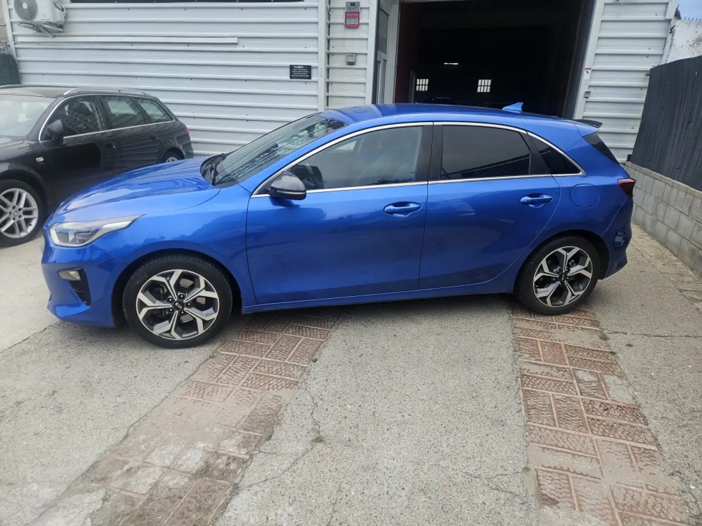 Kia Ceed / cee'd 1.0 T-GDI Eco-Dynamics Tech 120 Azul - 2