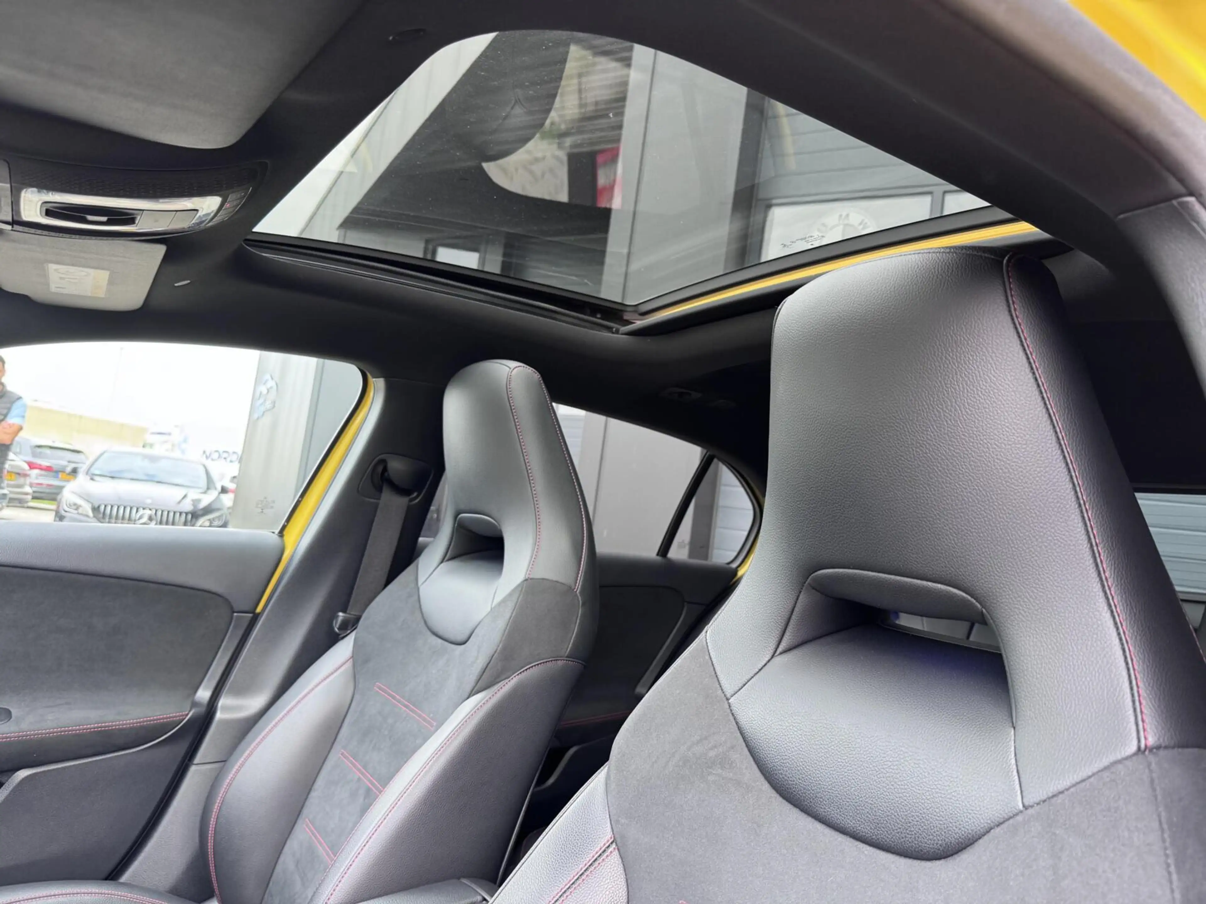 Mercedes-Benz A 35 AMG 4MATIC Edition 1 — photo 6