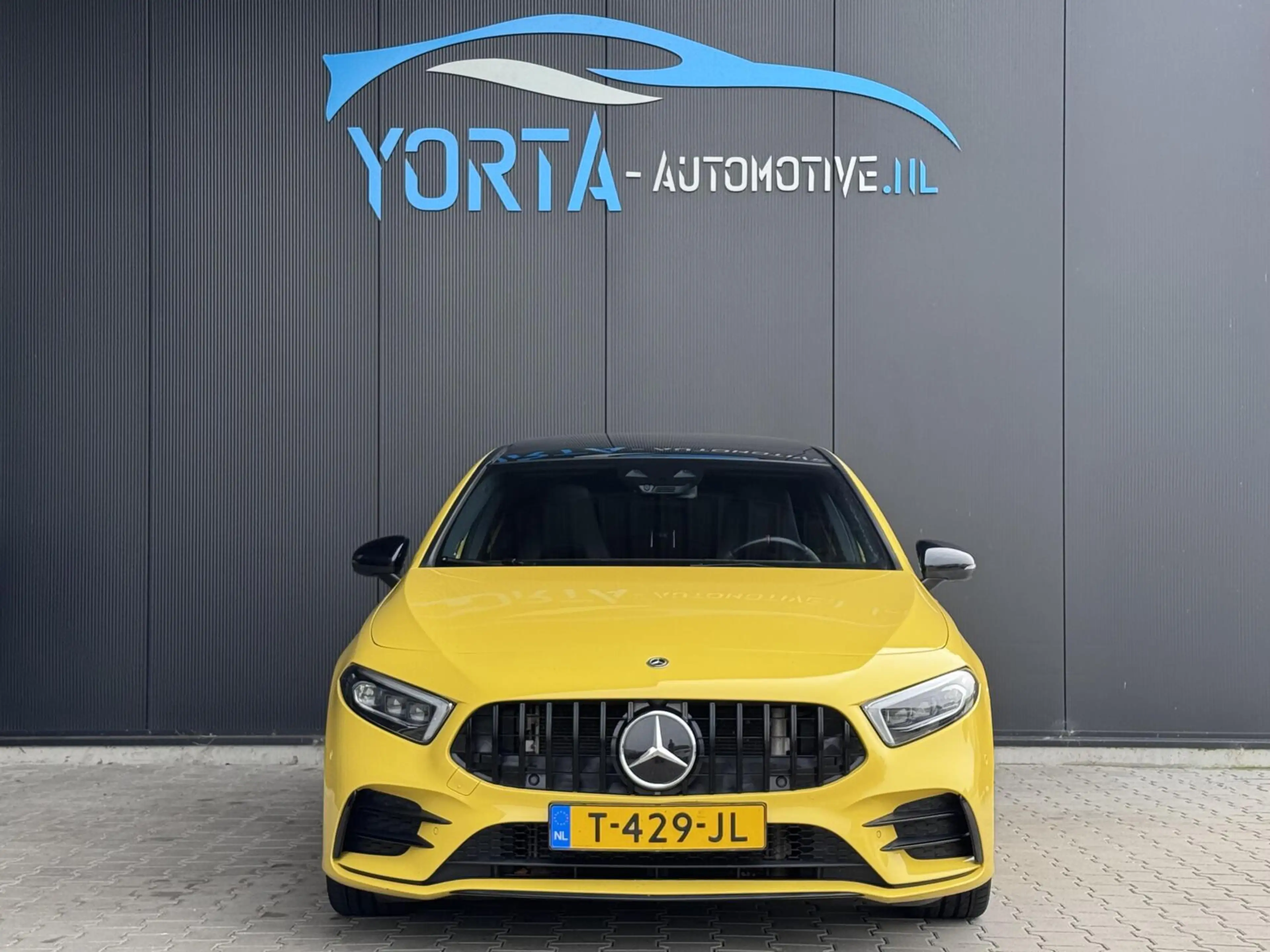 Mercedes-Benz A 35 AMG 4MATIC Edition 1 — photo 11