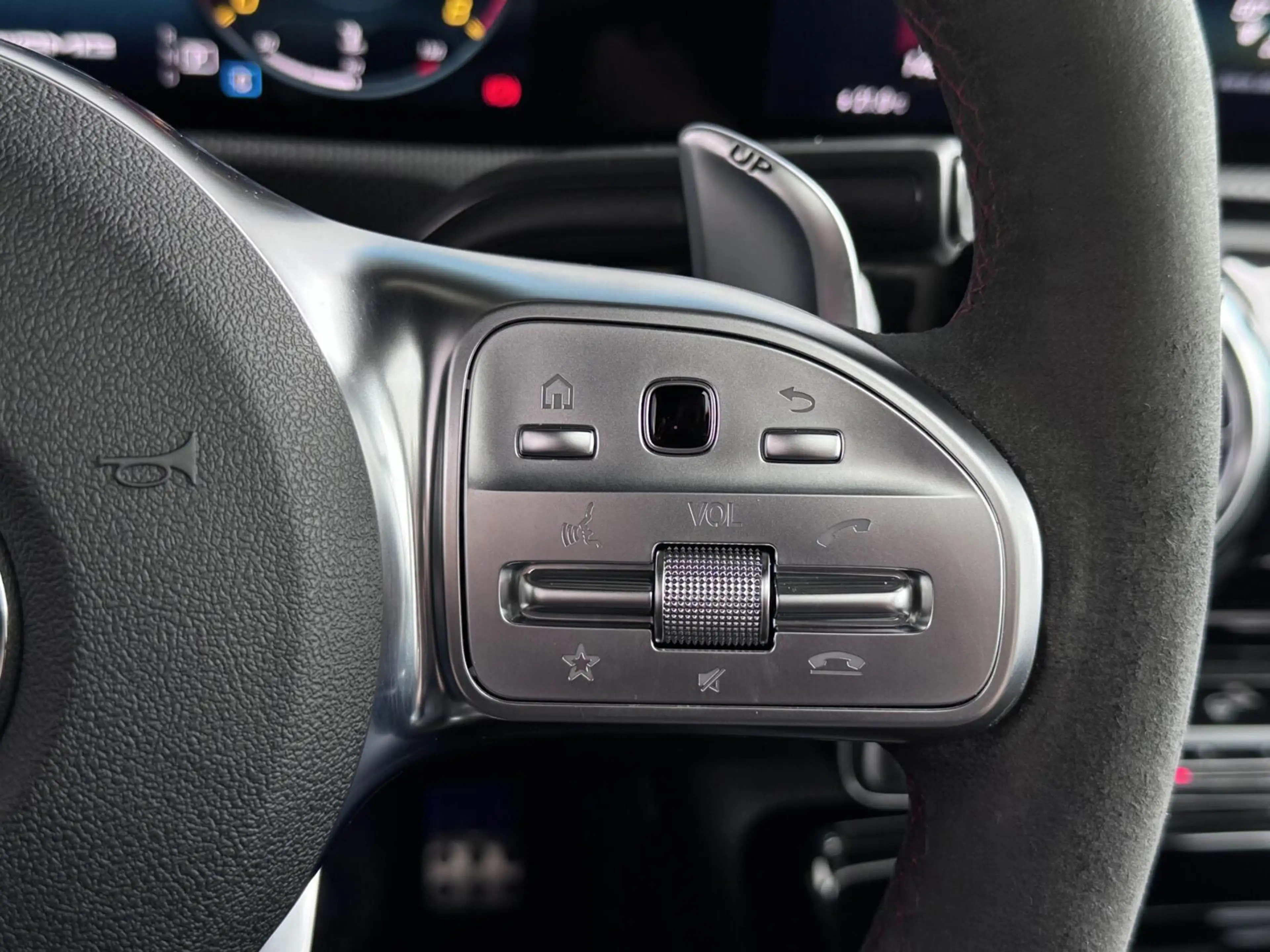 Mercedes-Benz A 35 AMG 4MATIC Edition 1 — photo 24