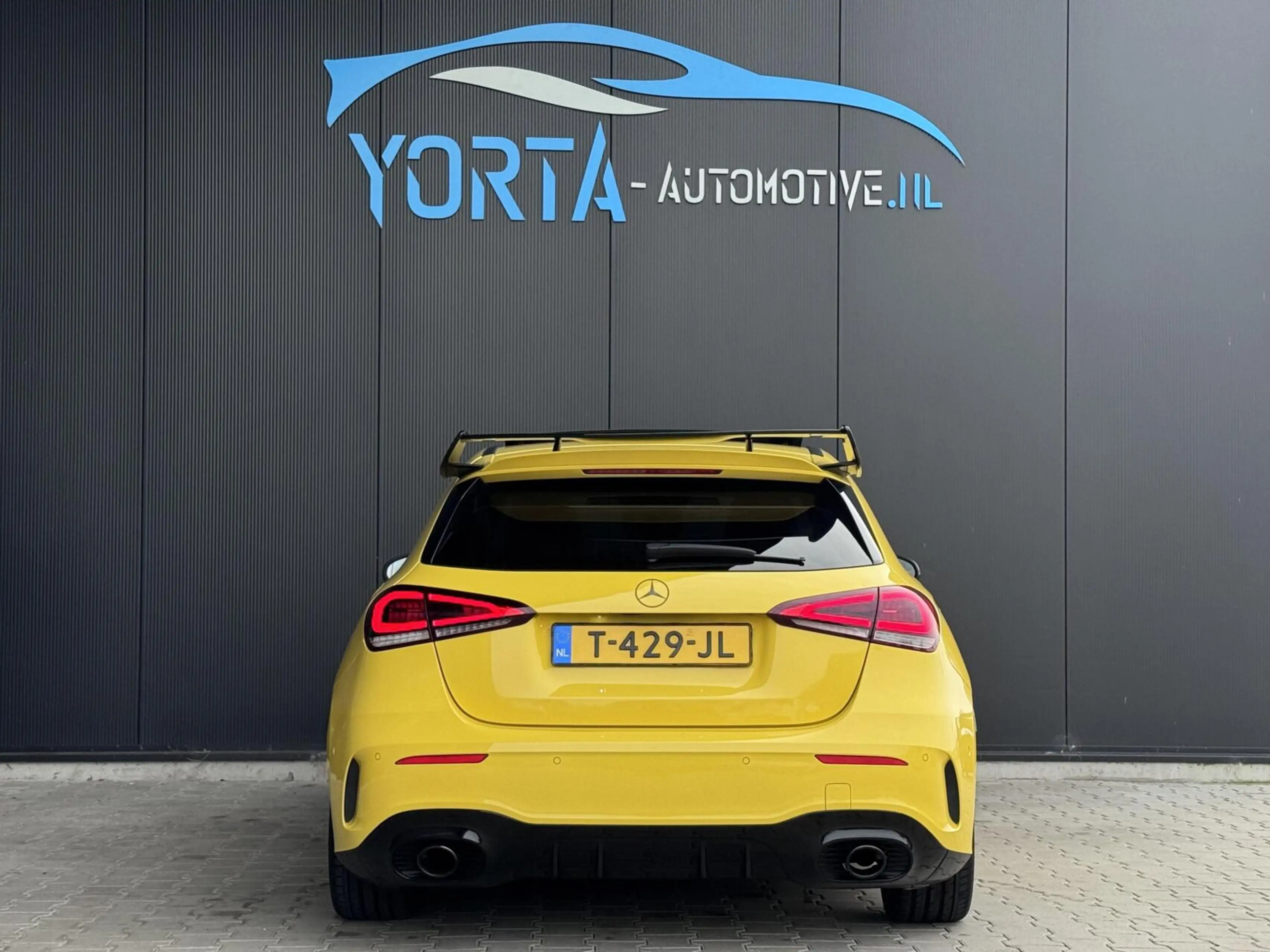 Mercedes-Benz A 35 AMG 4MATIC Edition 1 — photo 20