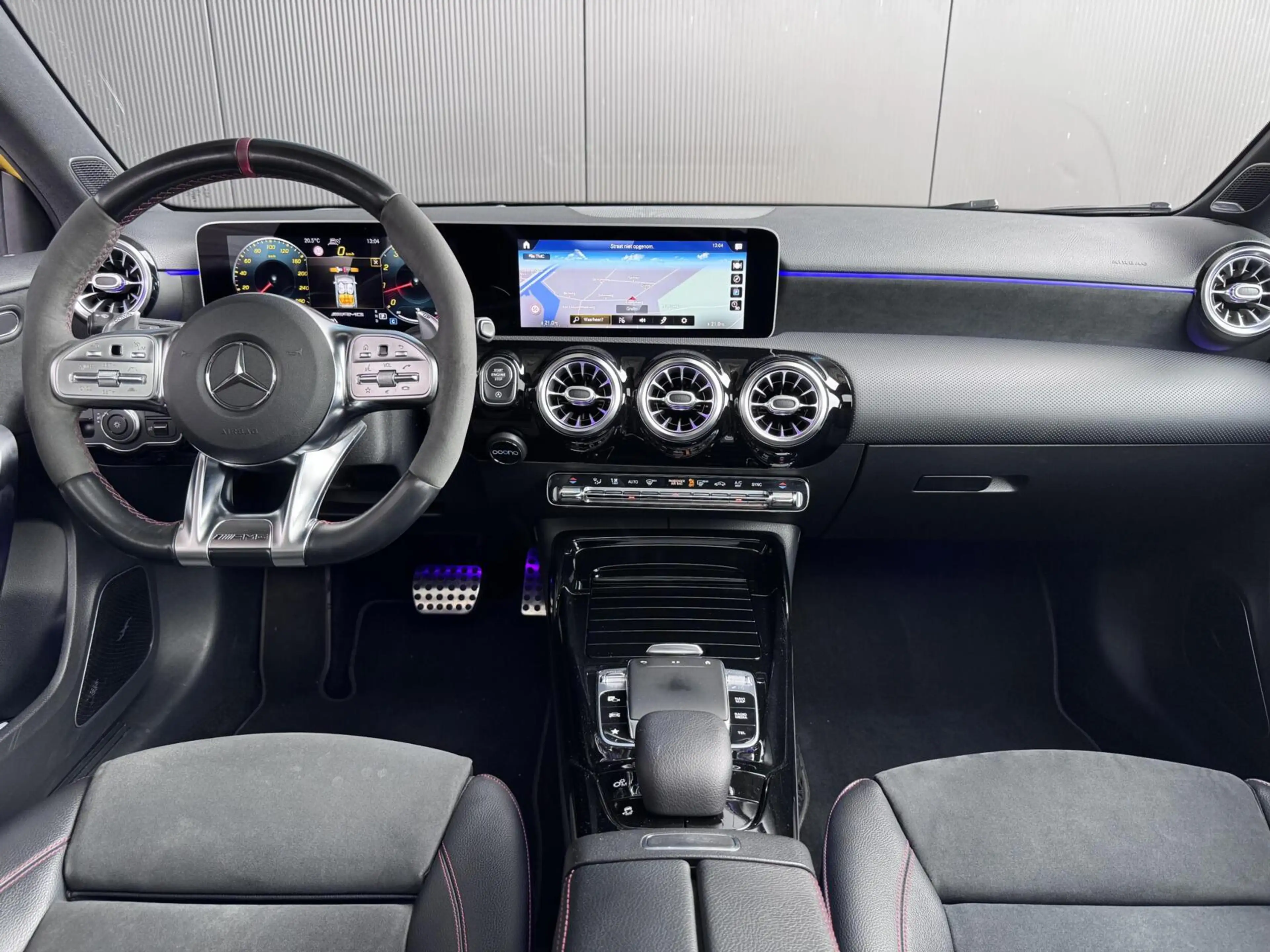 Mercedes-Benz A 35 AMG 4MATIC Edition 1 — photo 2