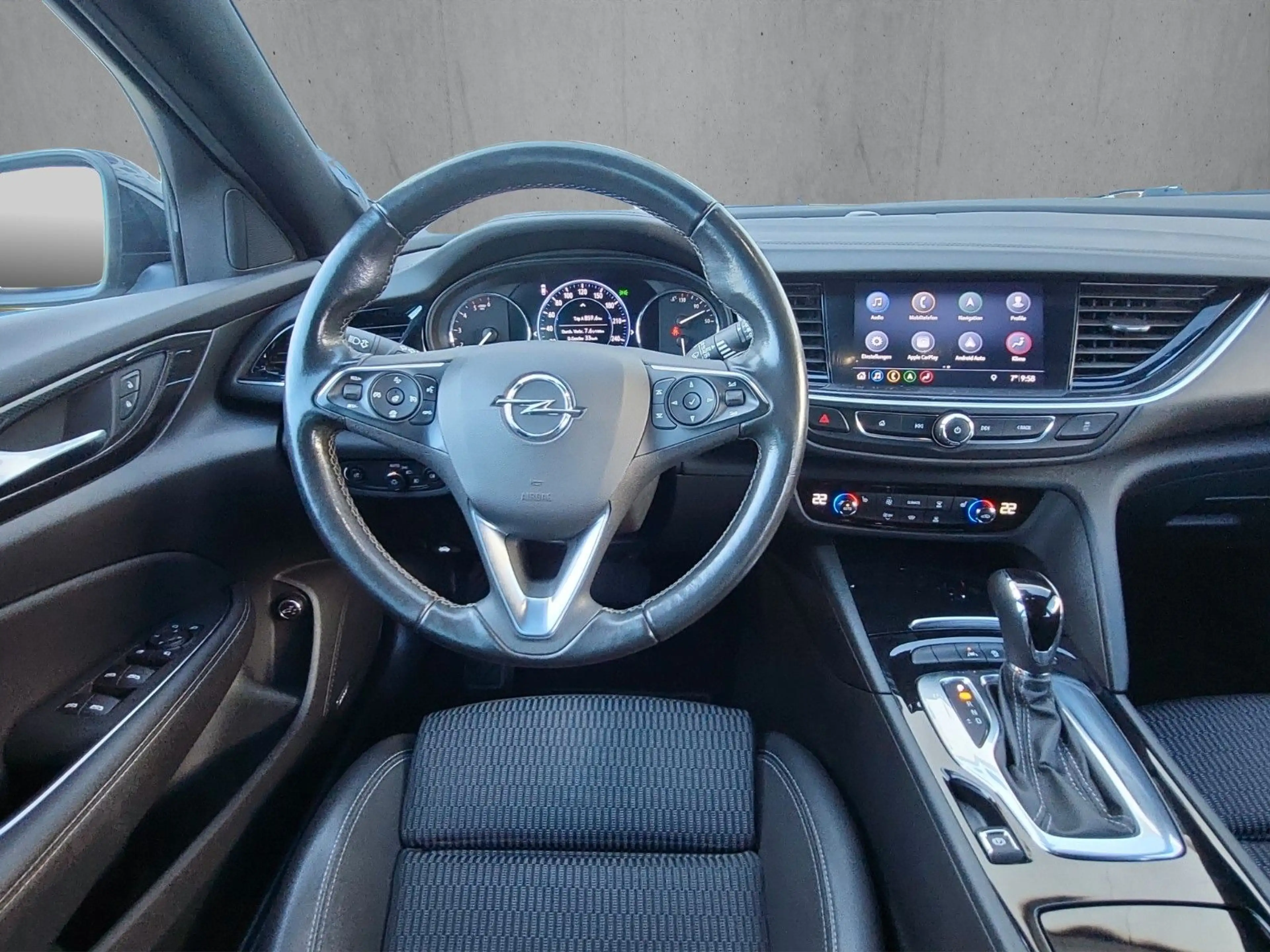Opel Insignia B ST Premium "Business 4x4" Bose/Navi — photo 13