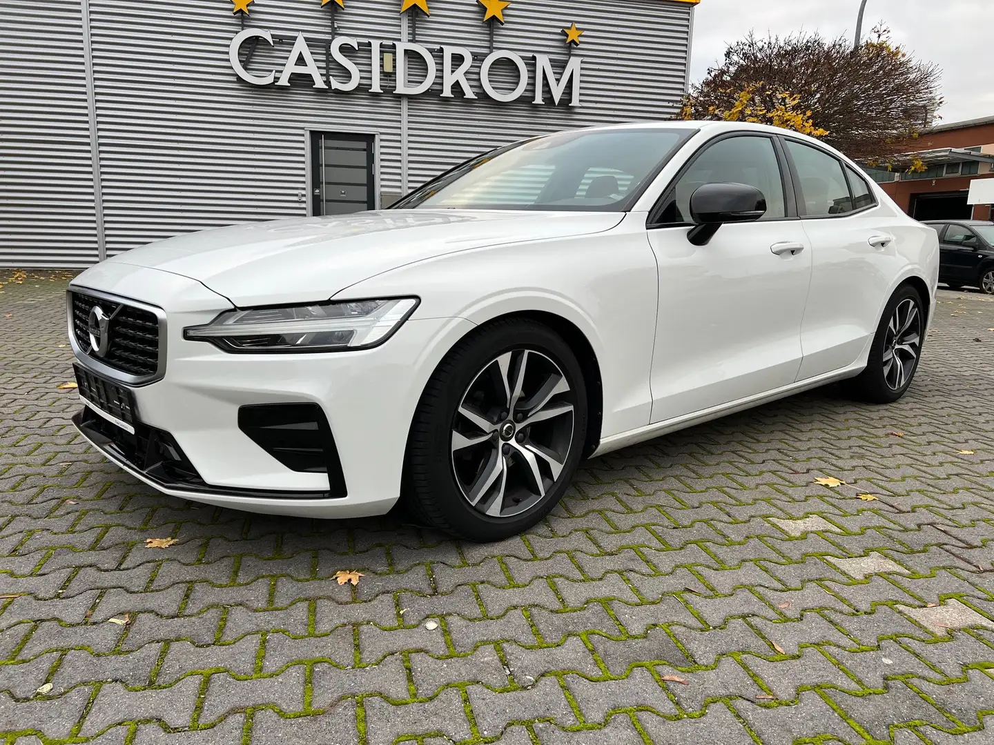 Volvo S60 R Design - NAVI + LED + LEDER + PANO Білий - 2