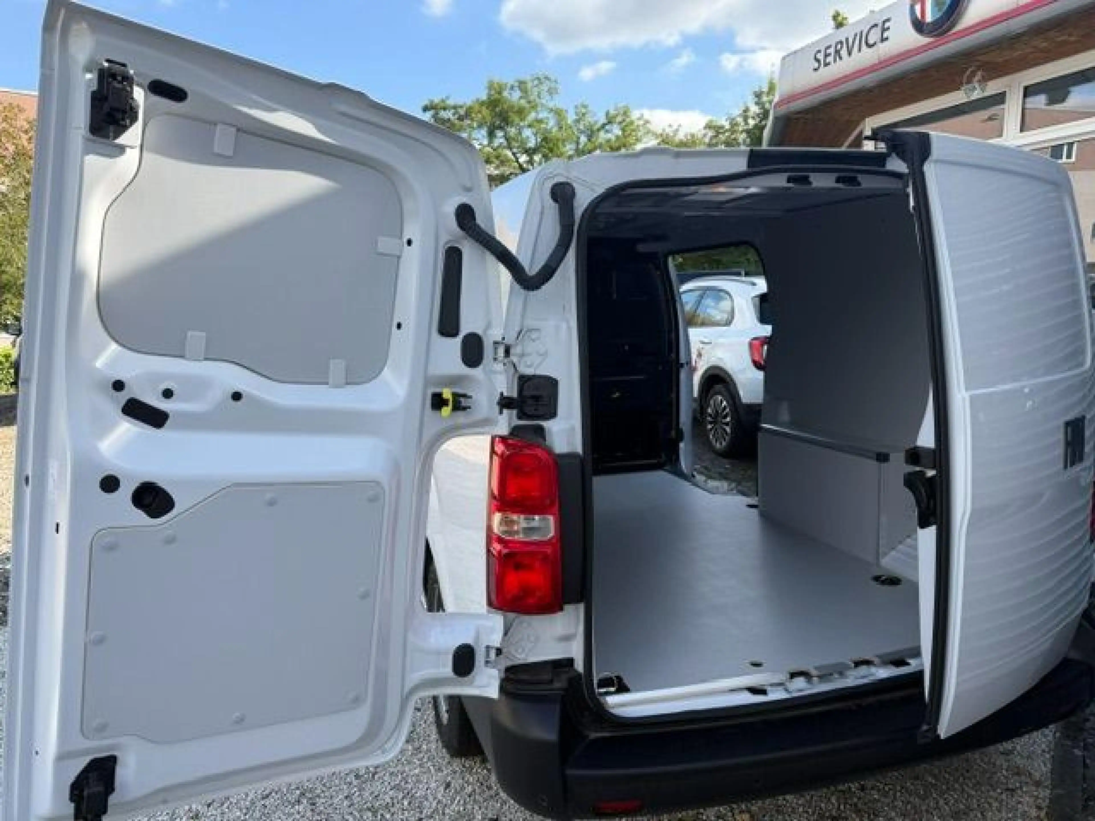 Fiat Scudo L3 Automatik mit Kamera und Ausbau — photo 6