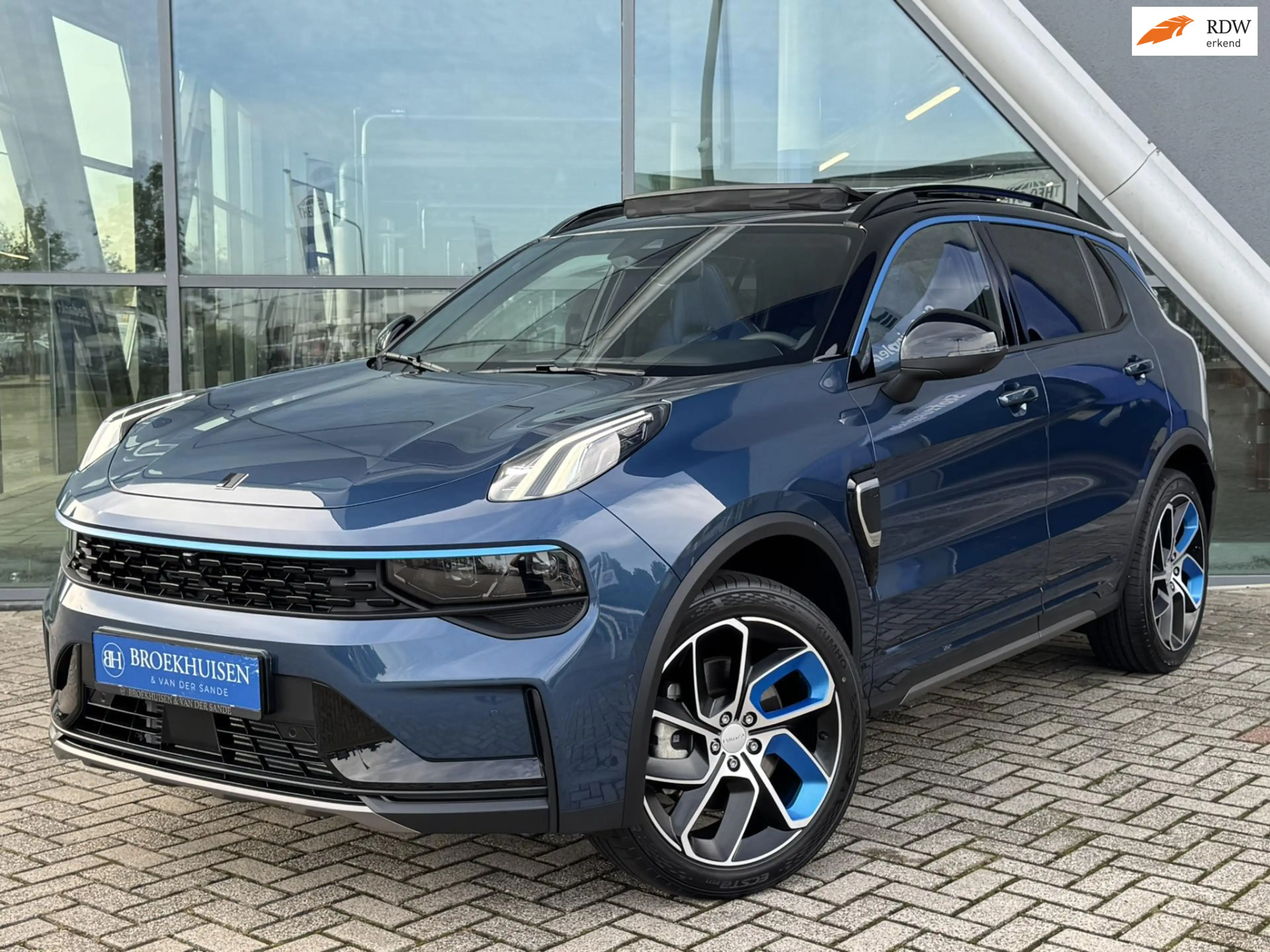 Lynk & Co 01 1.5 6,6 Kwh Accu Snel LAden Plug in Hybride 261pk